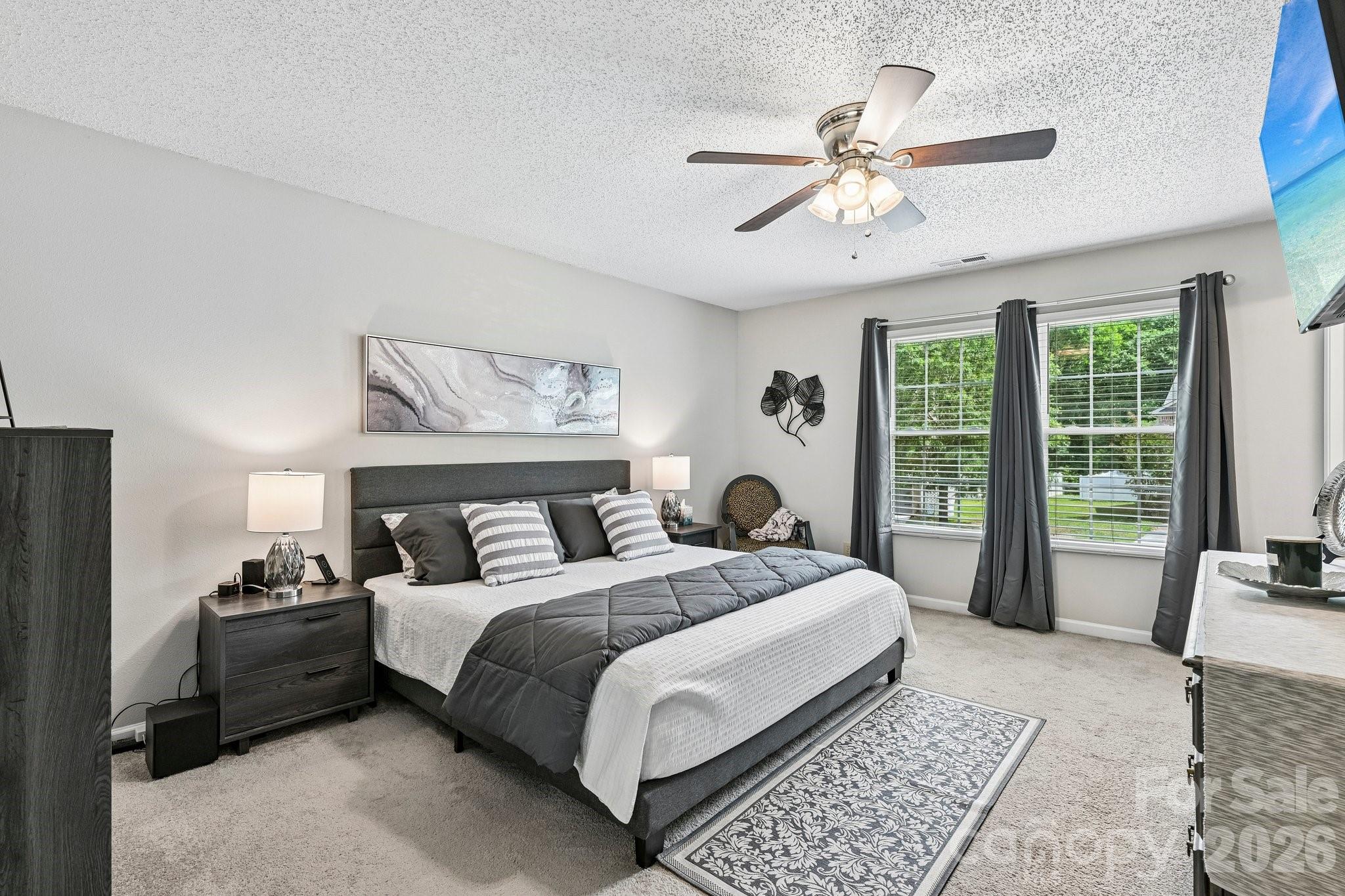 4207 Shasta Circle — Clover