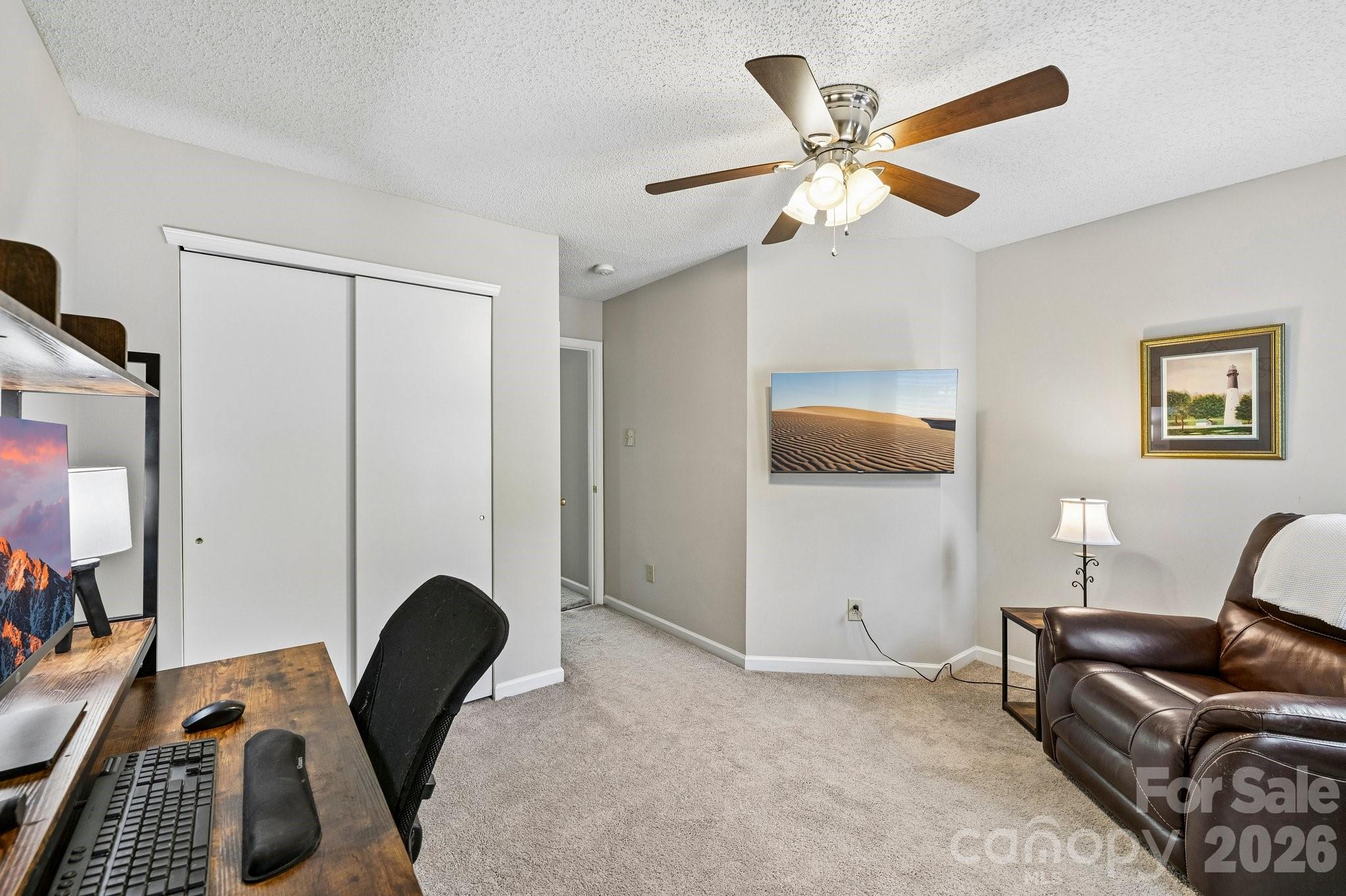 4207 Shasta Circle — Clover