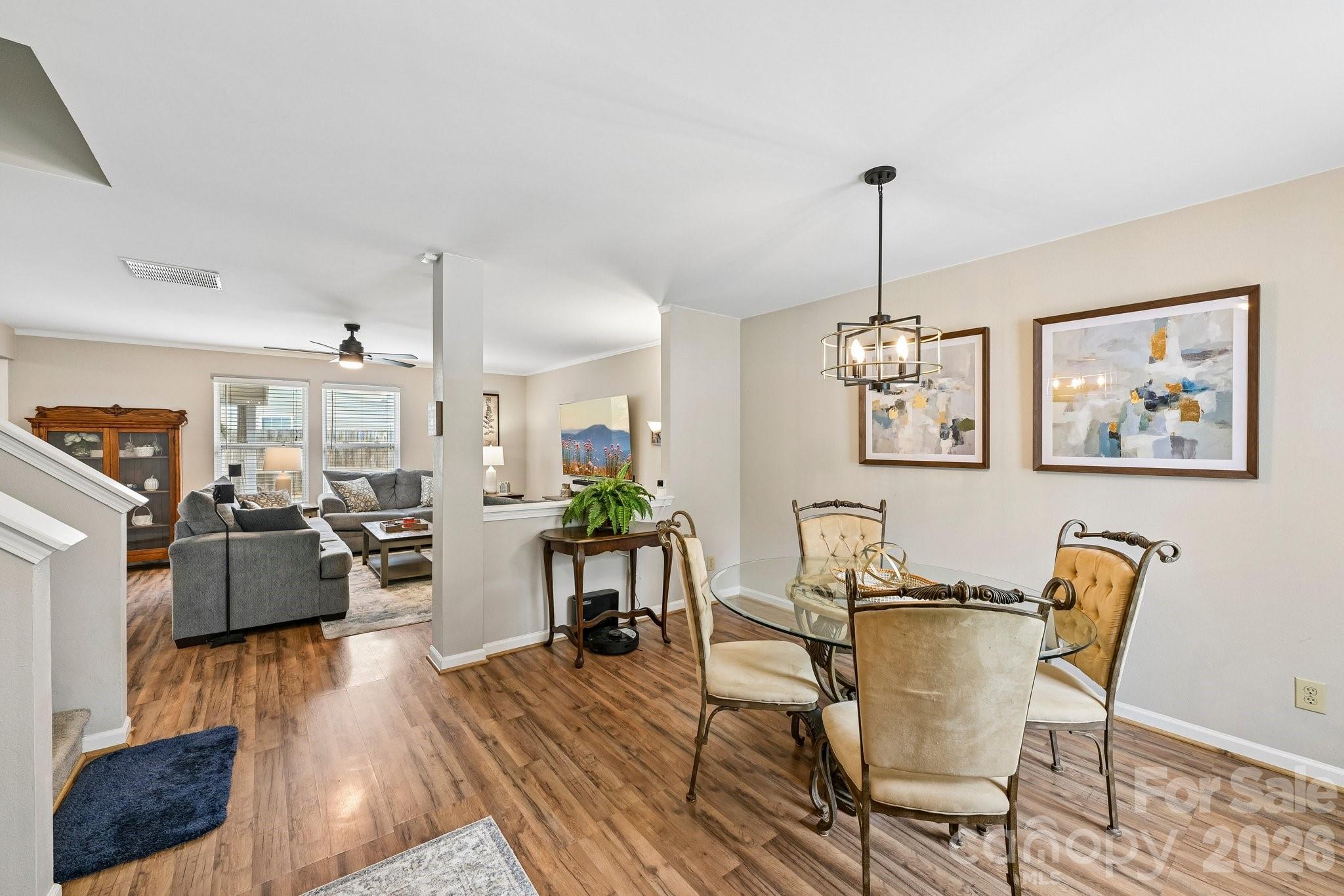 4207 Shasta Circle — Clover