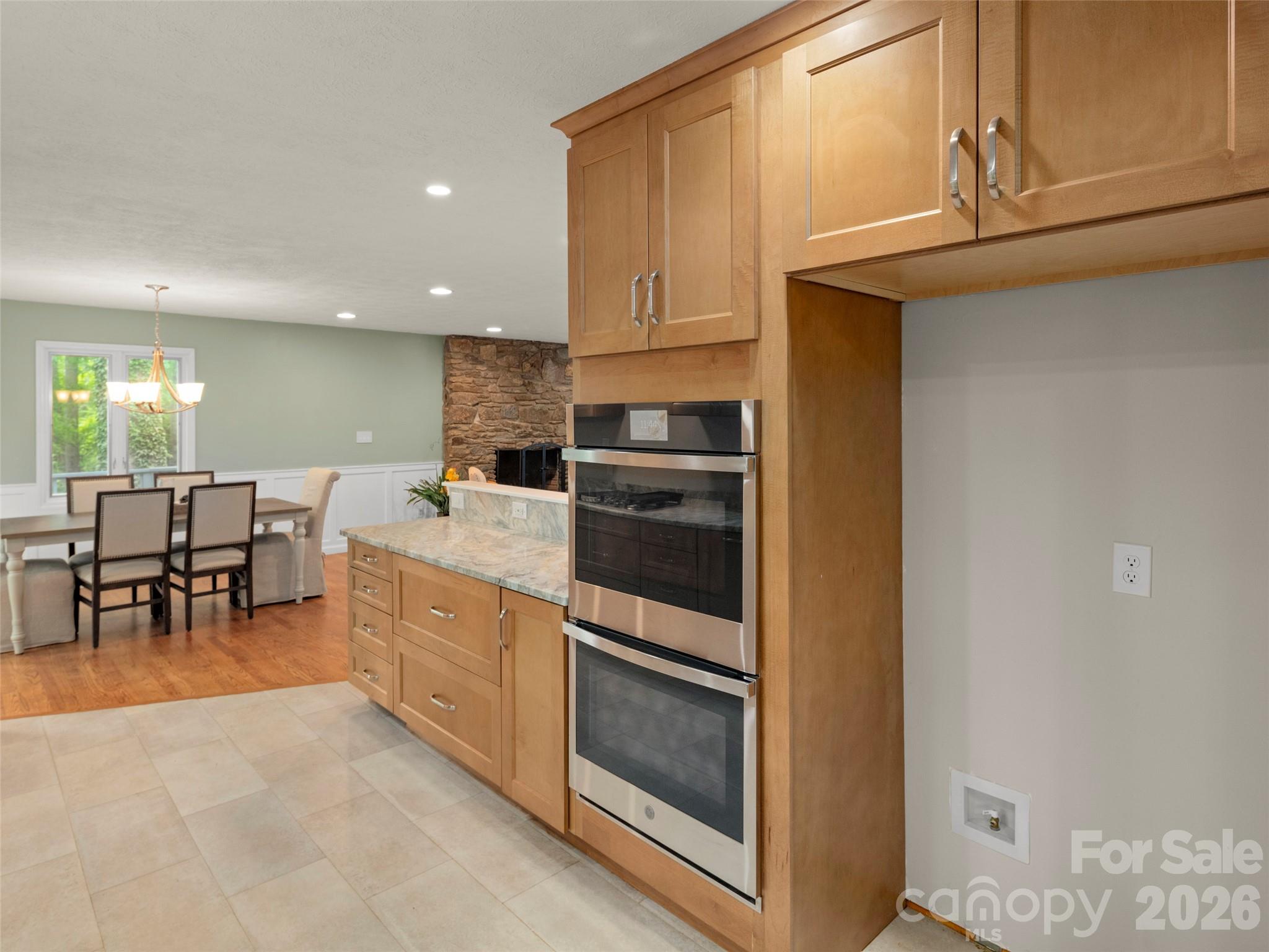 1 Glen Meadows Place — Arden