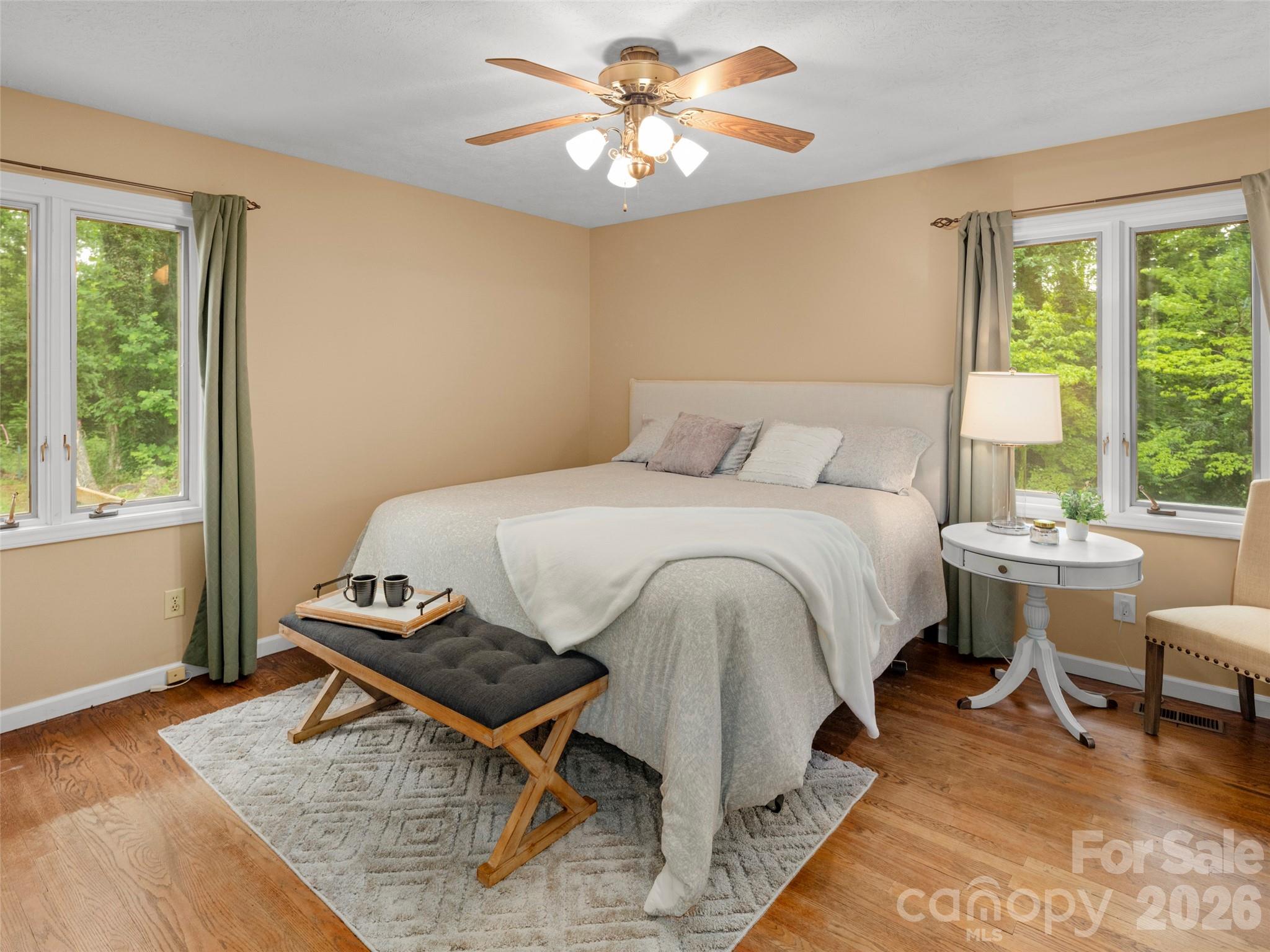 1 Glen Meadows Place — Arden