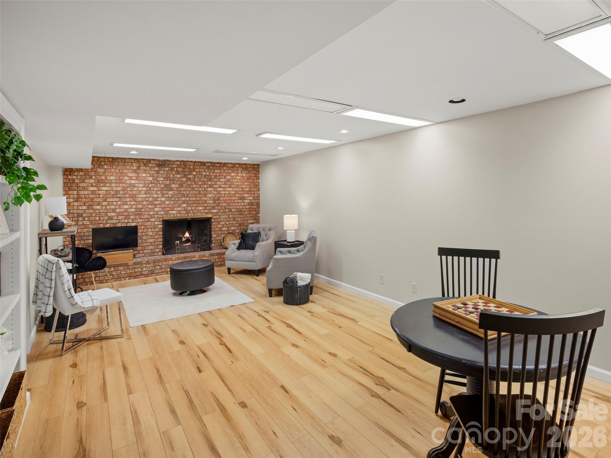 1 Glen Meadows Place — Arden