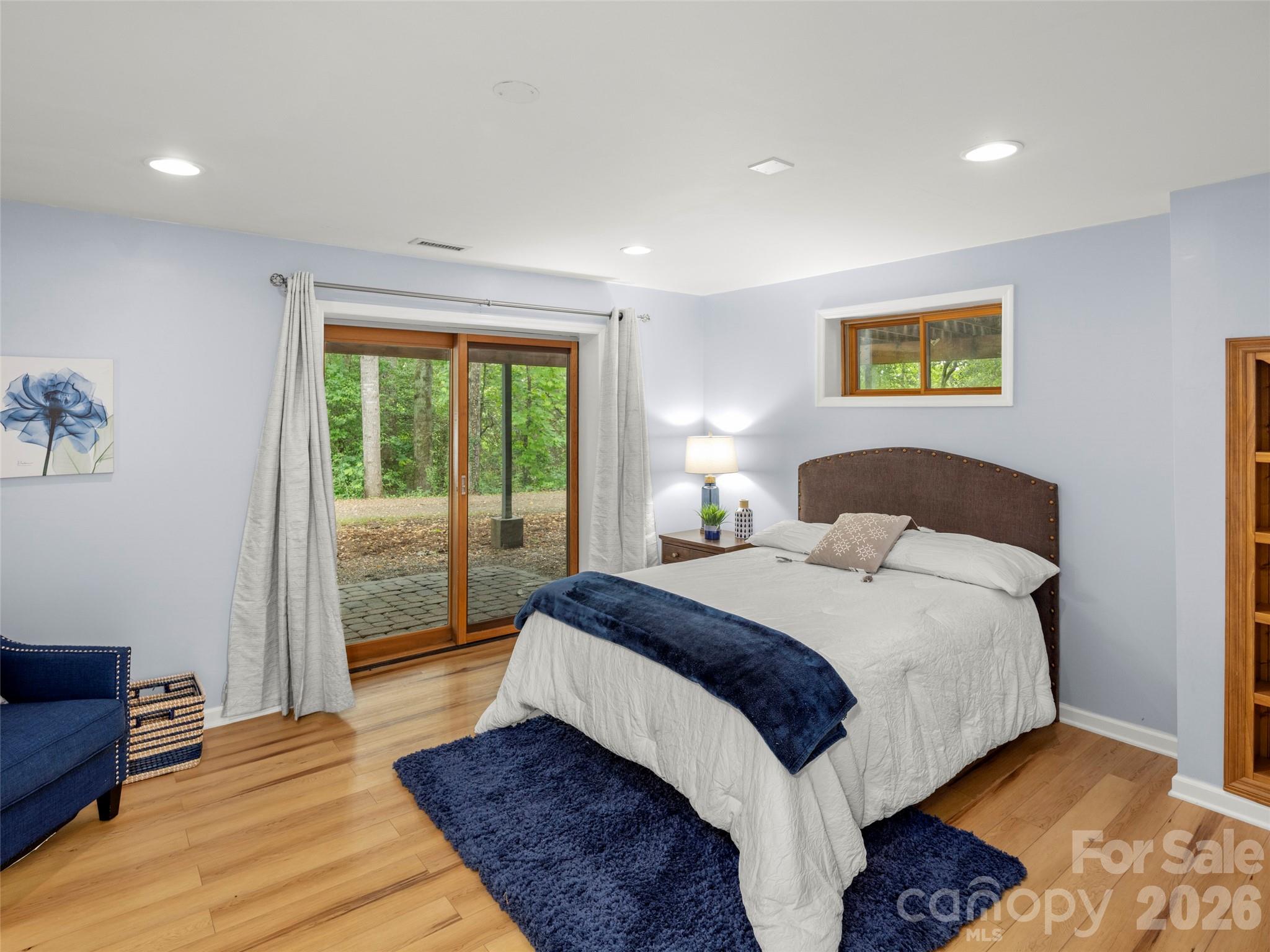 1 Glen Meadows Place — Arden