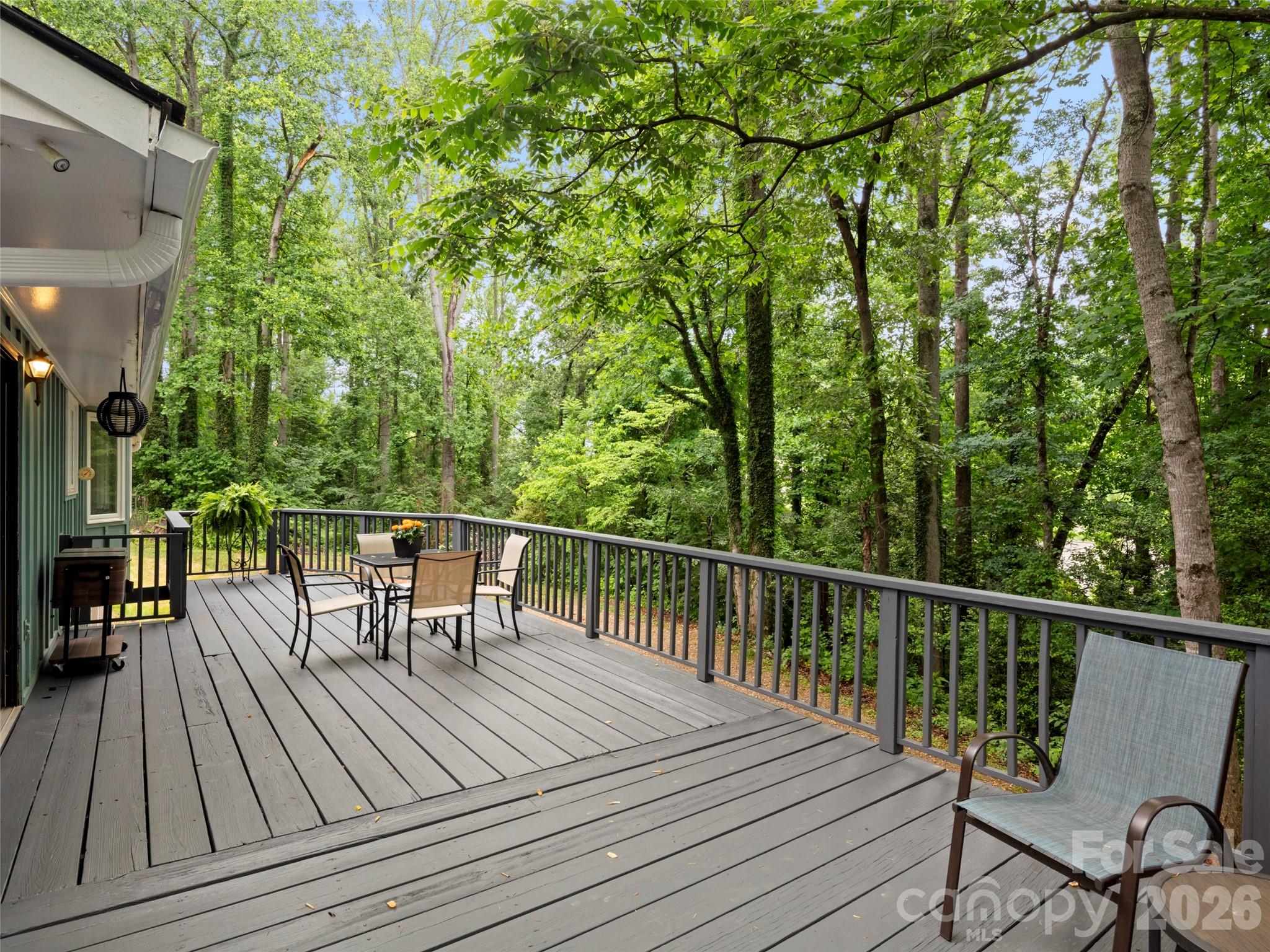 1 Glen Meadows Place — Arden