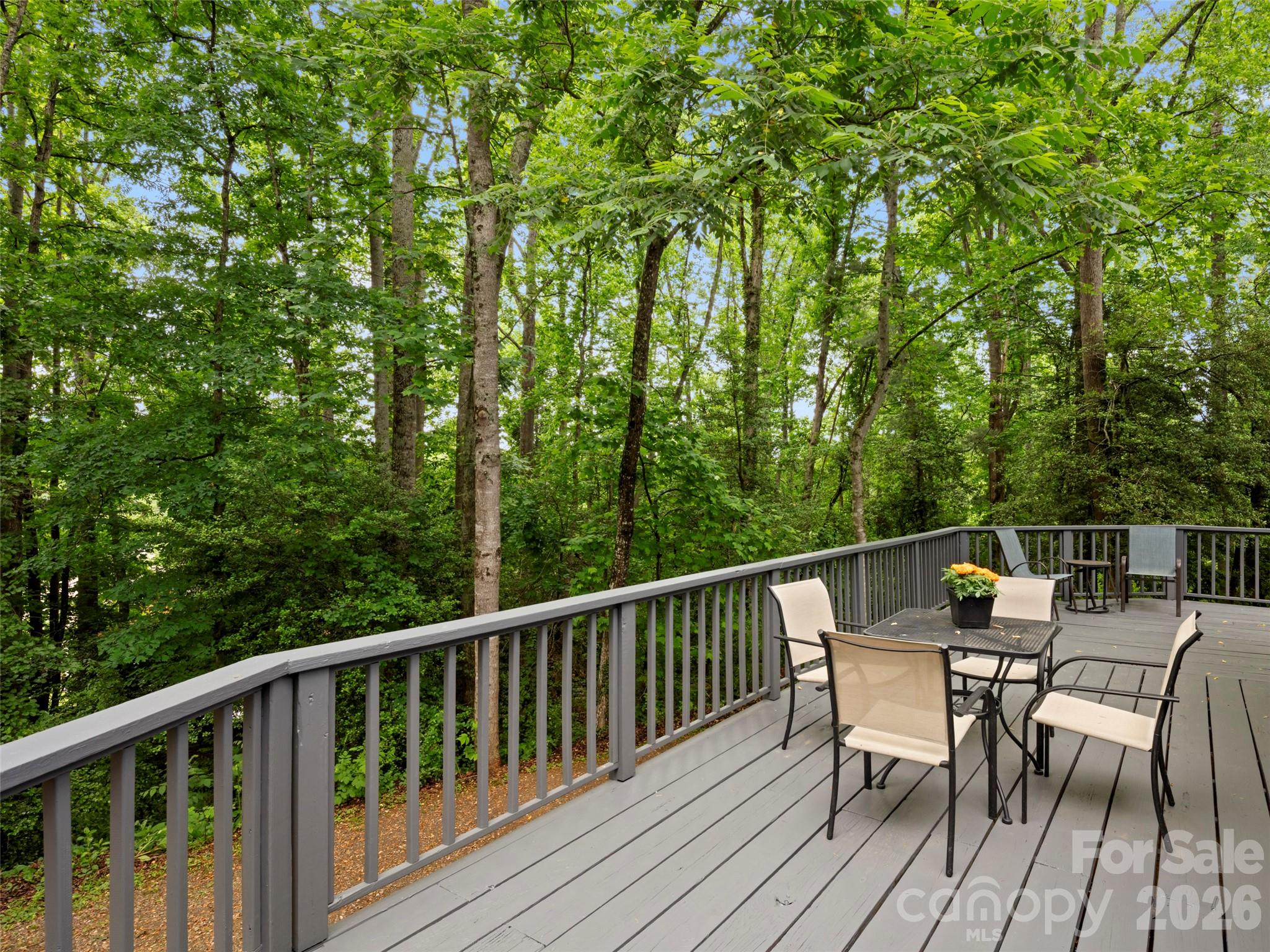 1 Glen Meadows Place — Arden