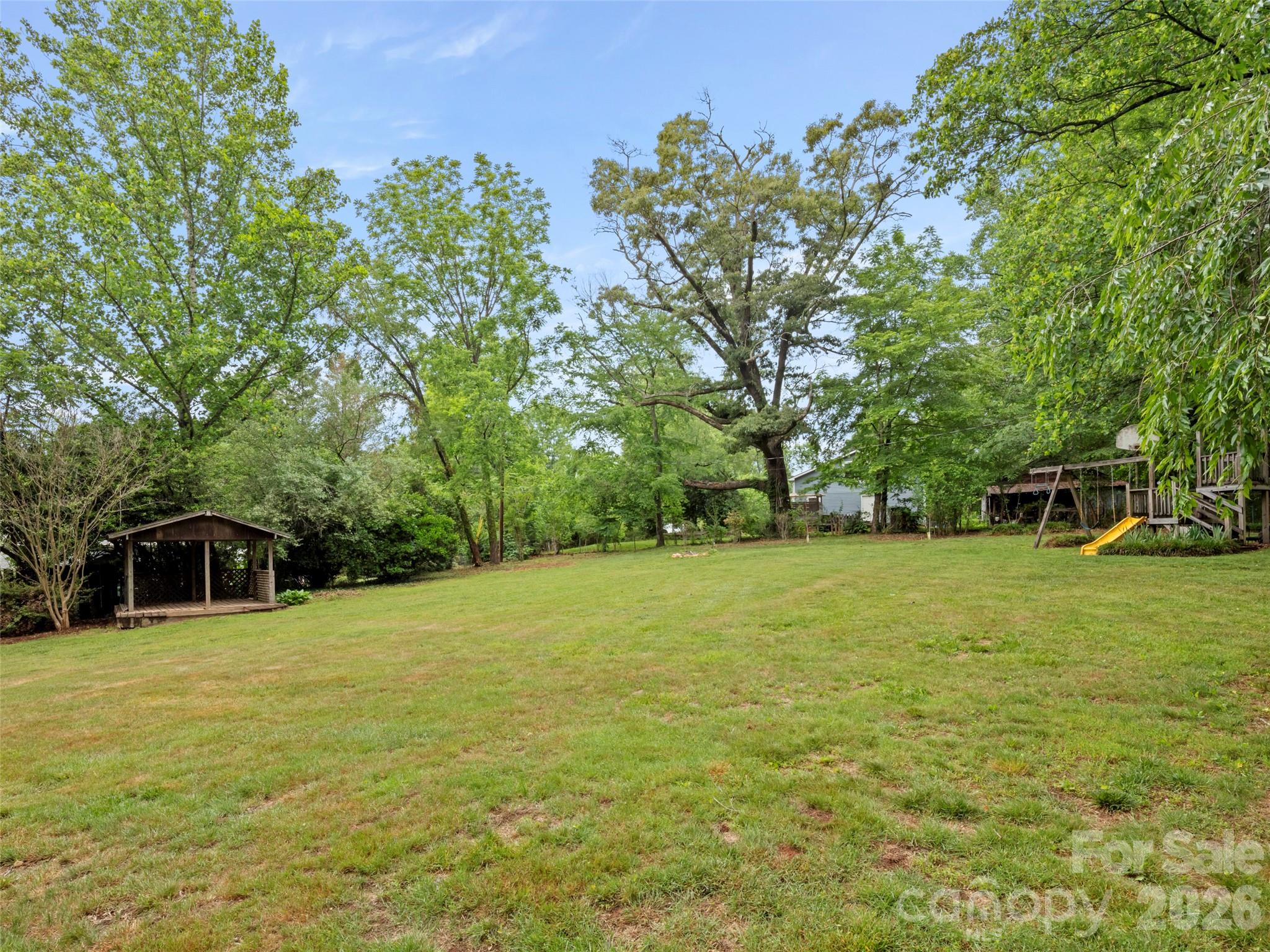 1 Glen Meadows Place — Arden