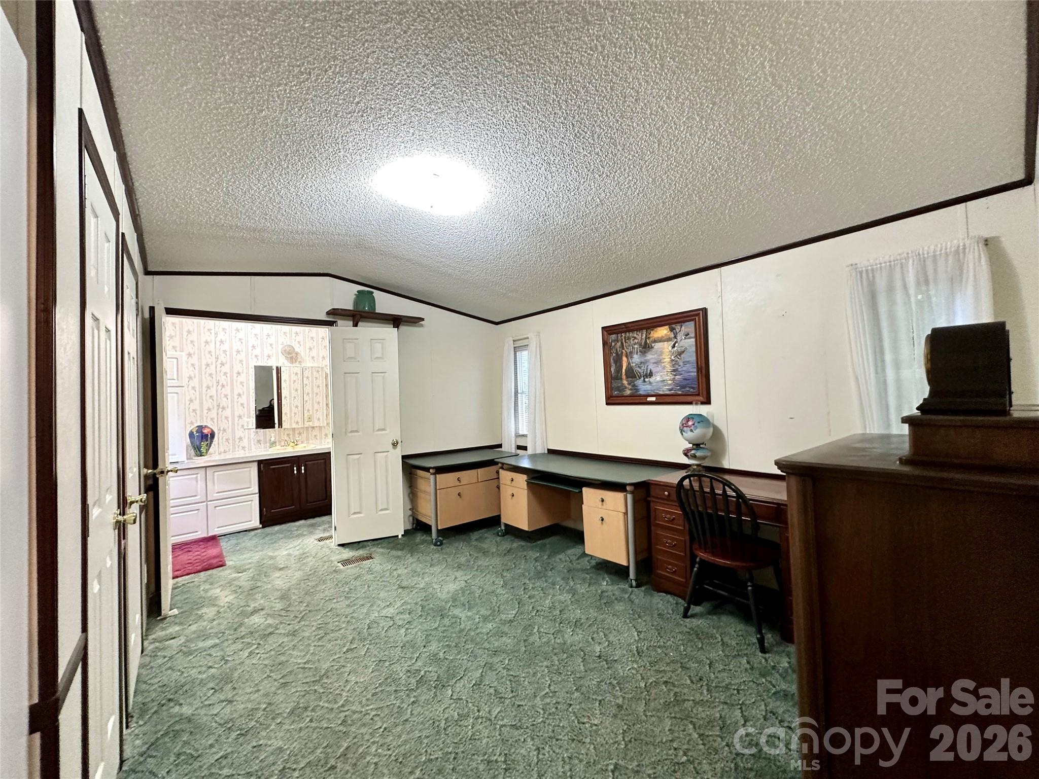 572 Blue Ridge Gem Stone Road — Spruce Pine