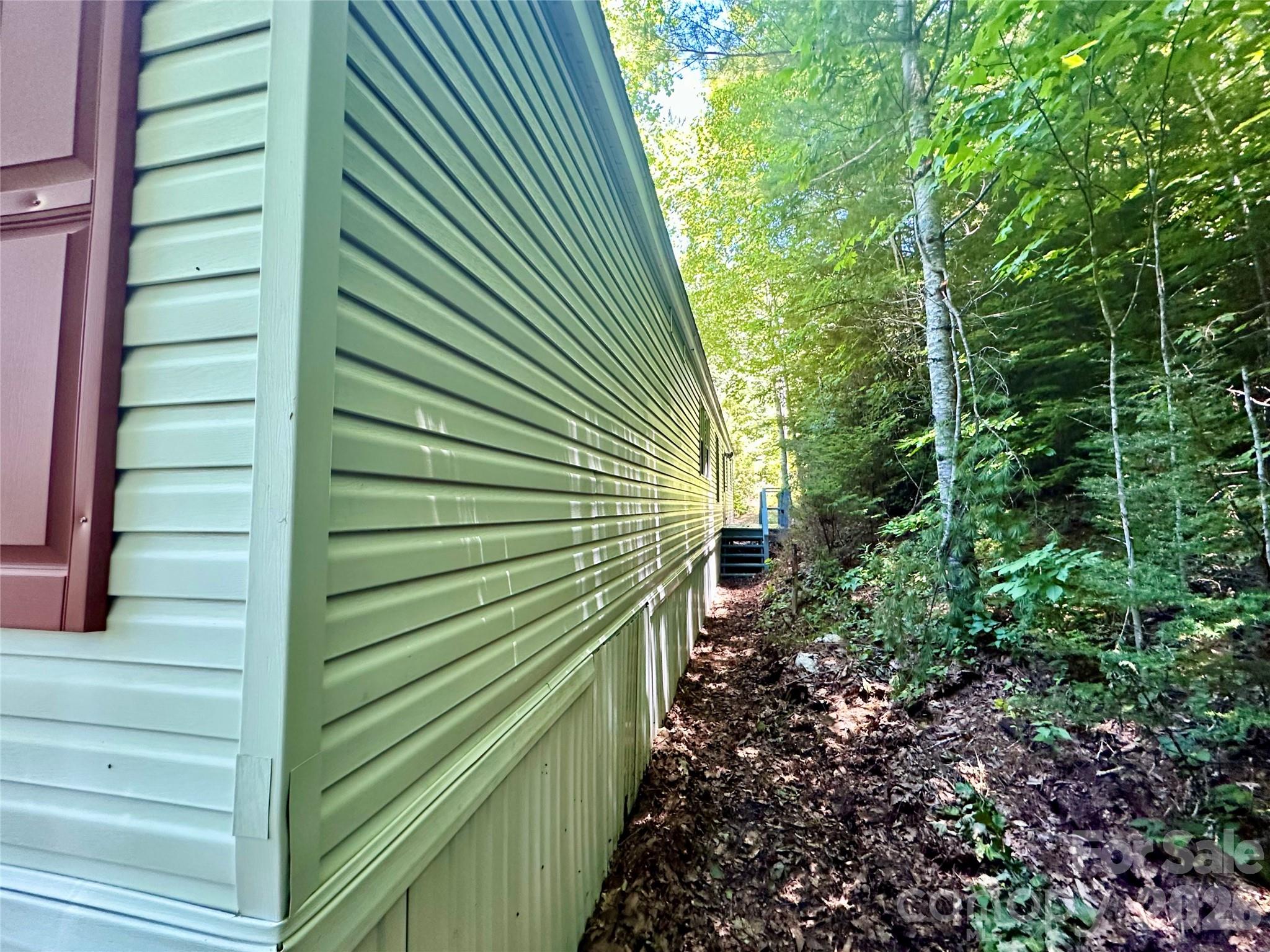 572 Blue Ridge Gem Stone Road — Spruce Pine