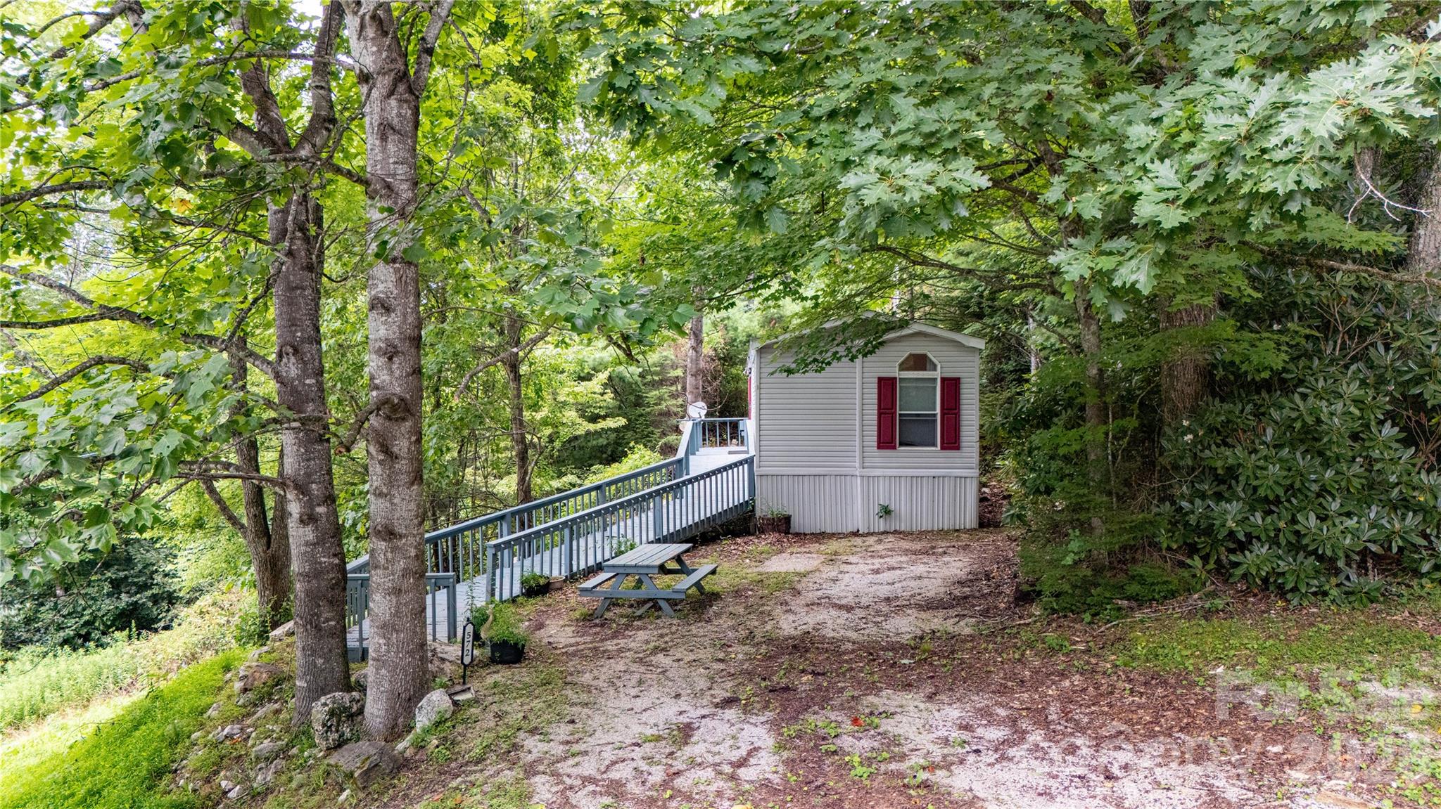572 Blue Ridge Gem Stone Road — Spruce Pine