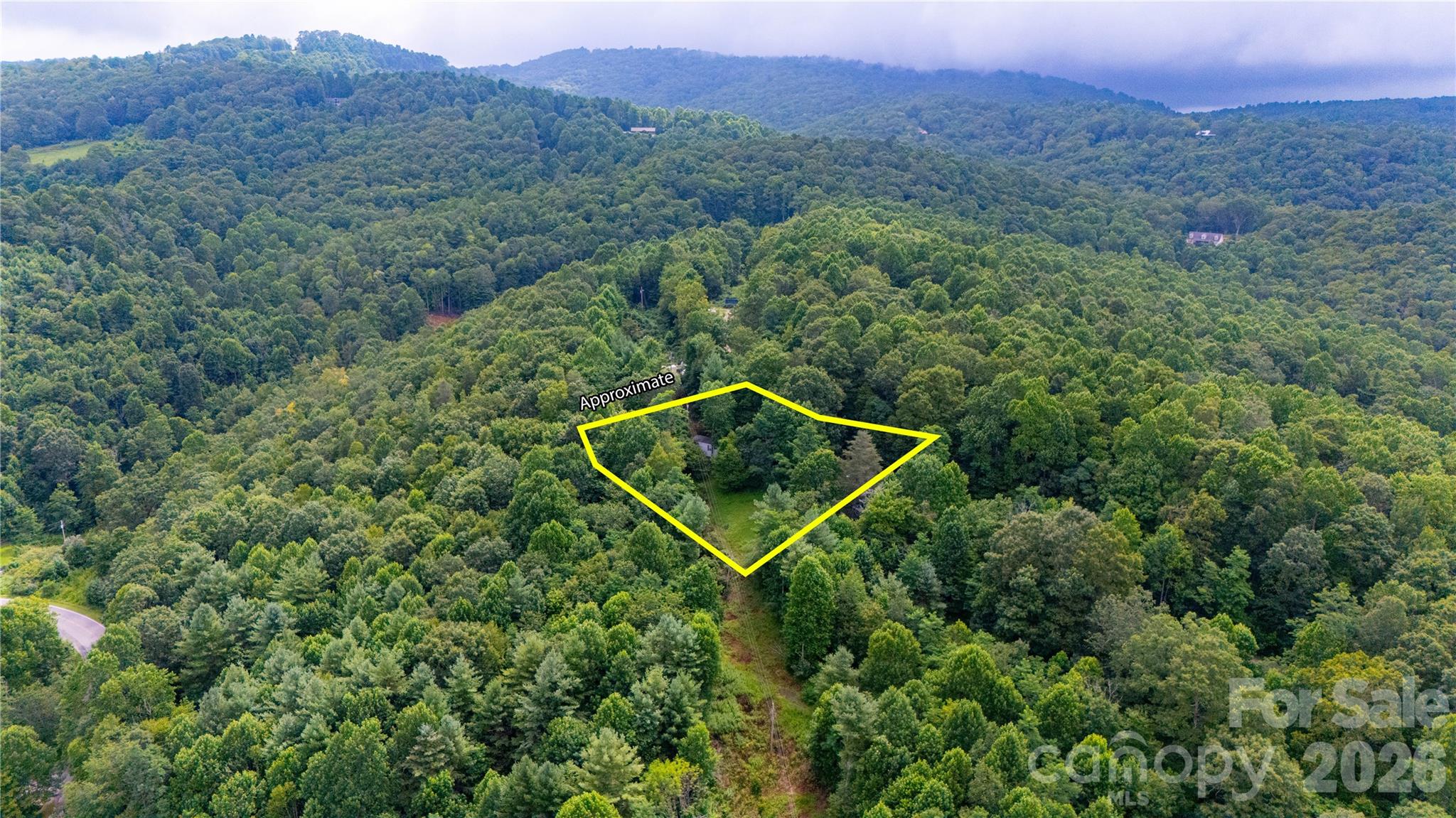 572 Blue Ridge Gem Stone Road — Spruce Pine