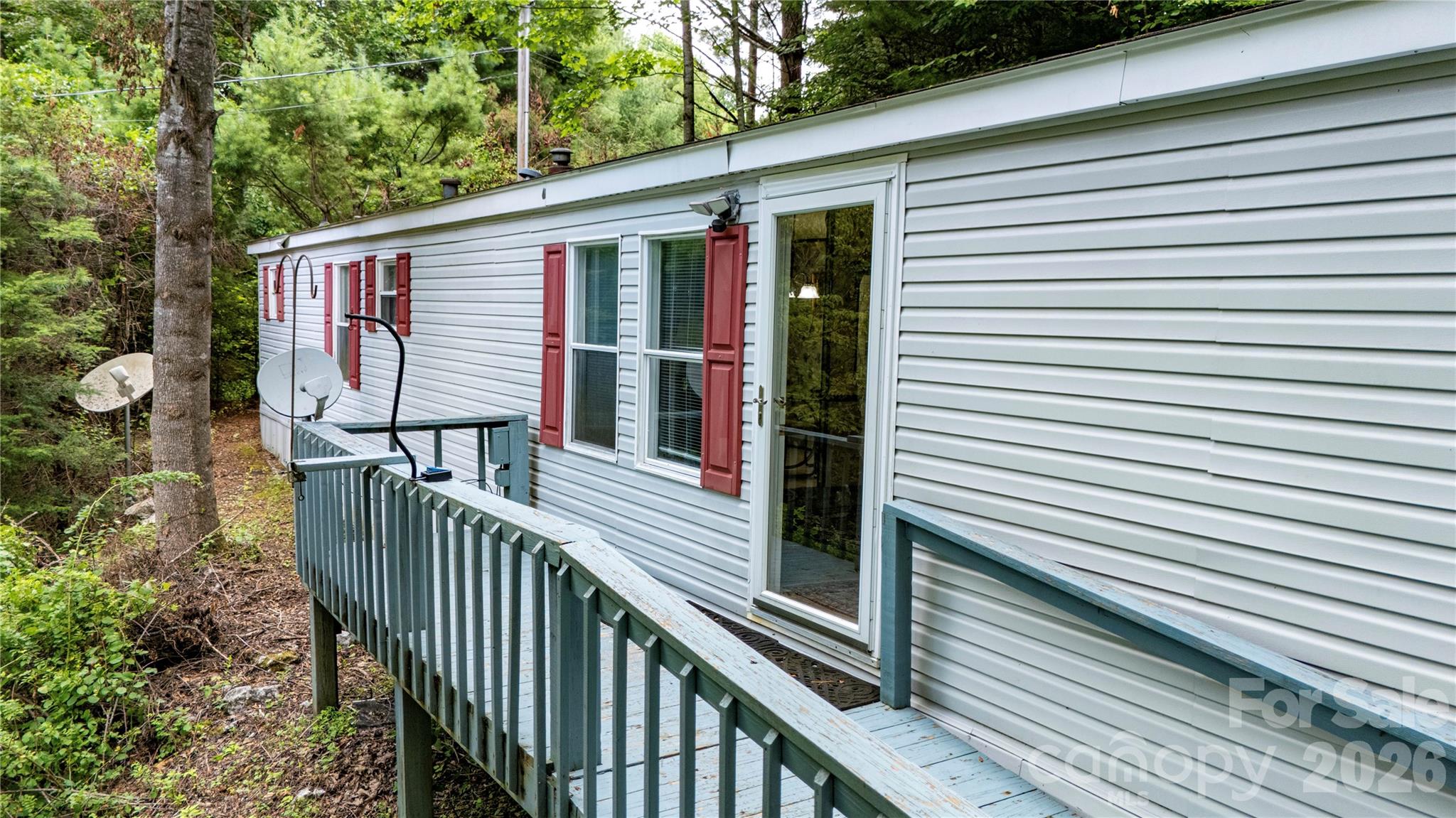 572 Blue Ridge Gem Stone Road — Spruce Pine