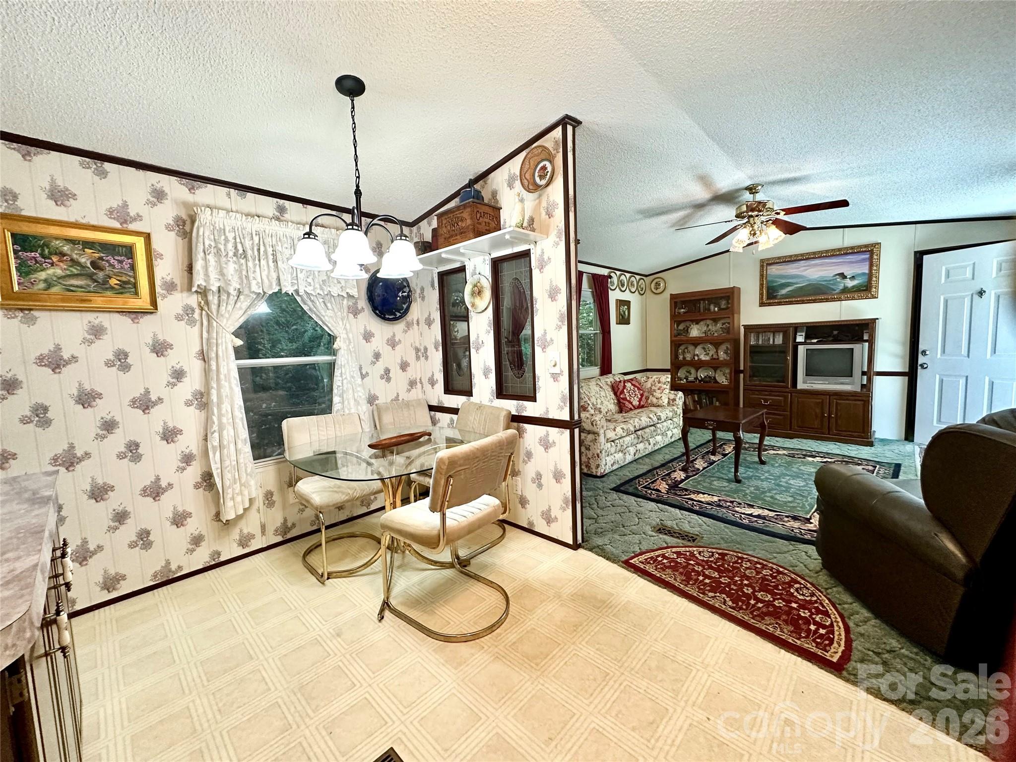 572 Blue Ridge Gem Stone Road — Spruce Pine