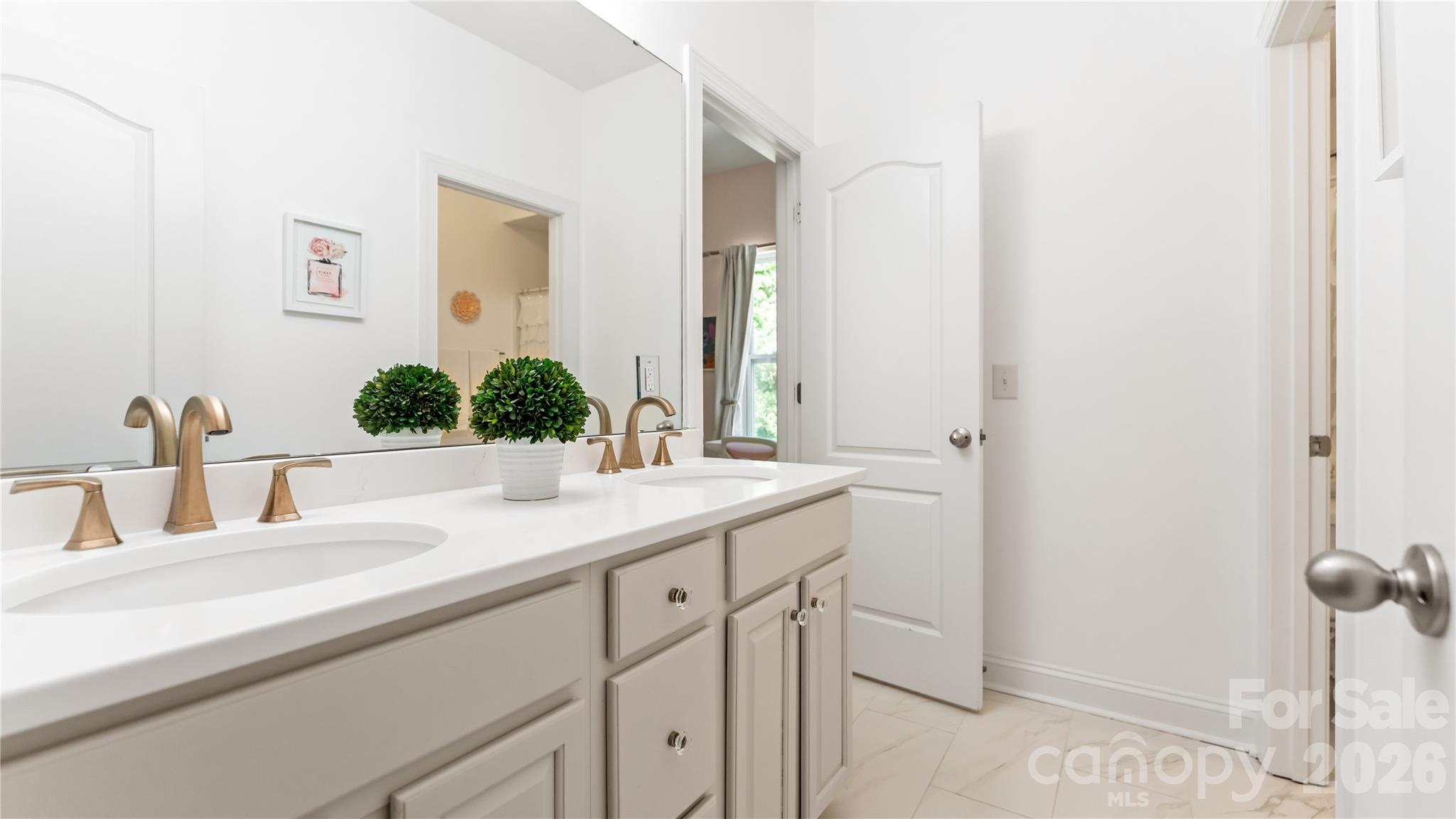 12835 Elkhorn Drive — Charlotte