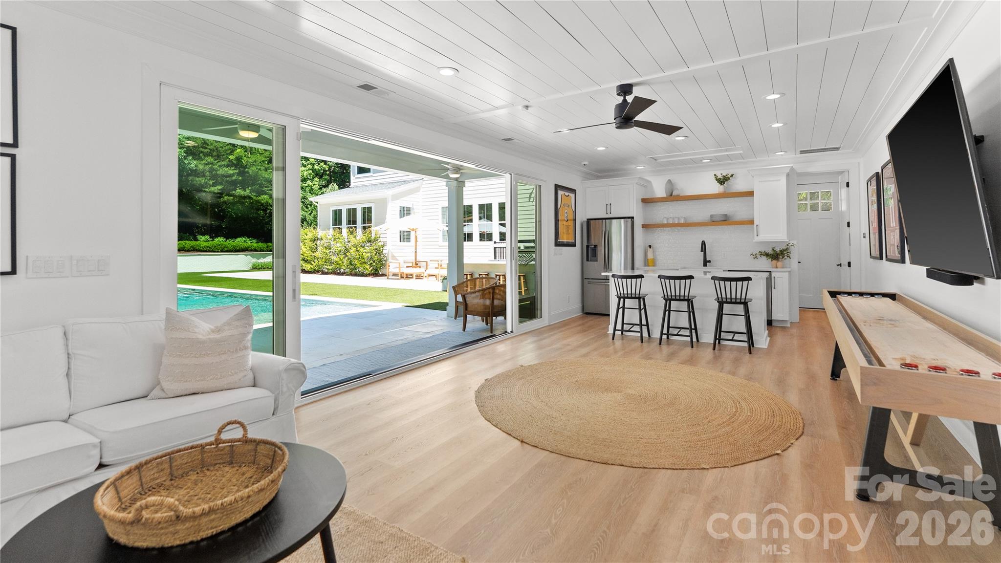 12835 Elkhorn Drive — Charlotte