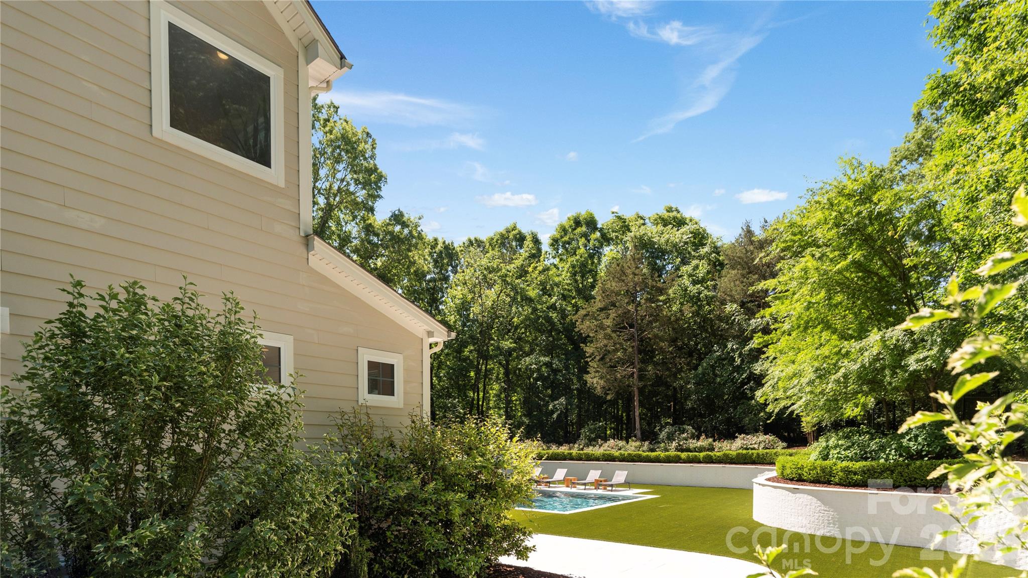 12835 Elkhorn Drive — Charlotte