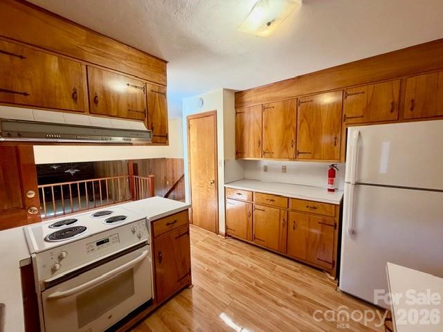 845 Cherokee Place SW — Lenoir