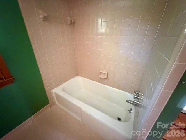 845 Cherokee Place SW — Lenoir