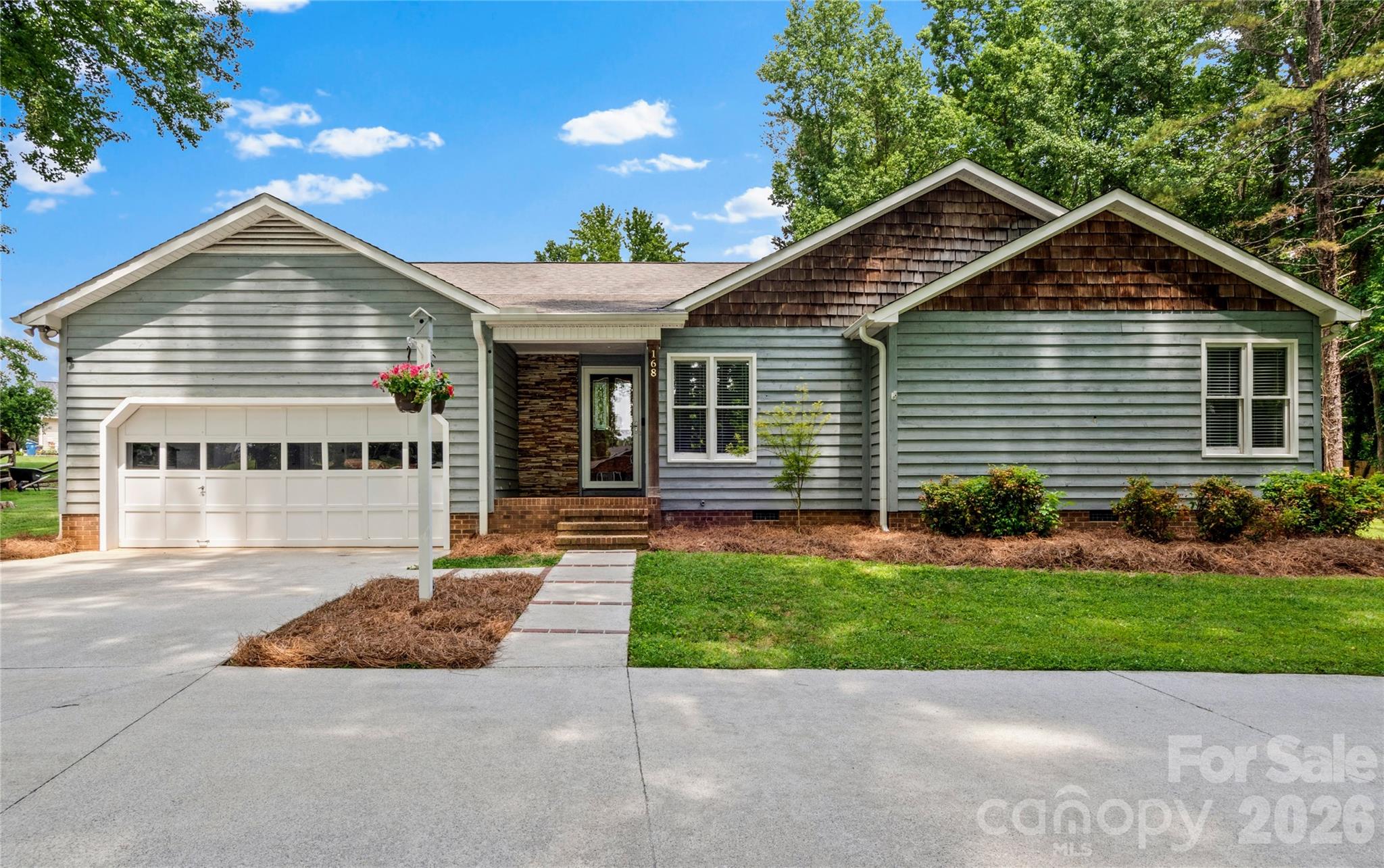 168 Whitehead Drive — Advance