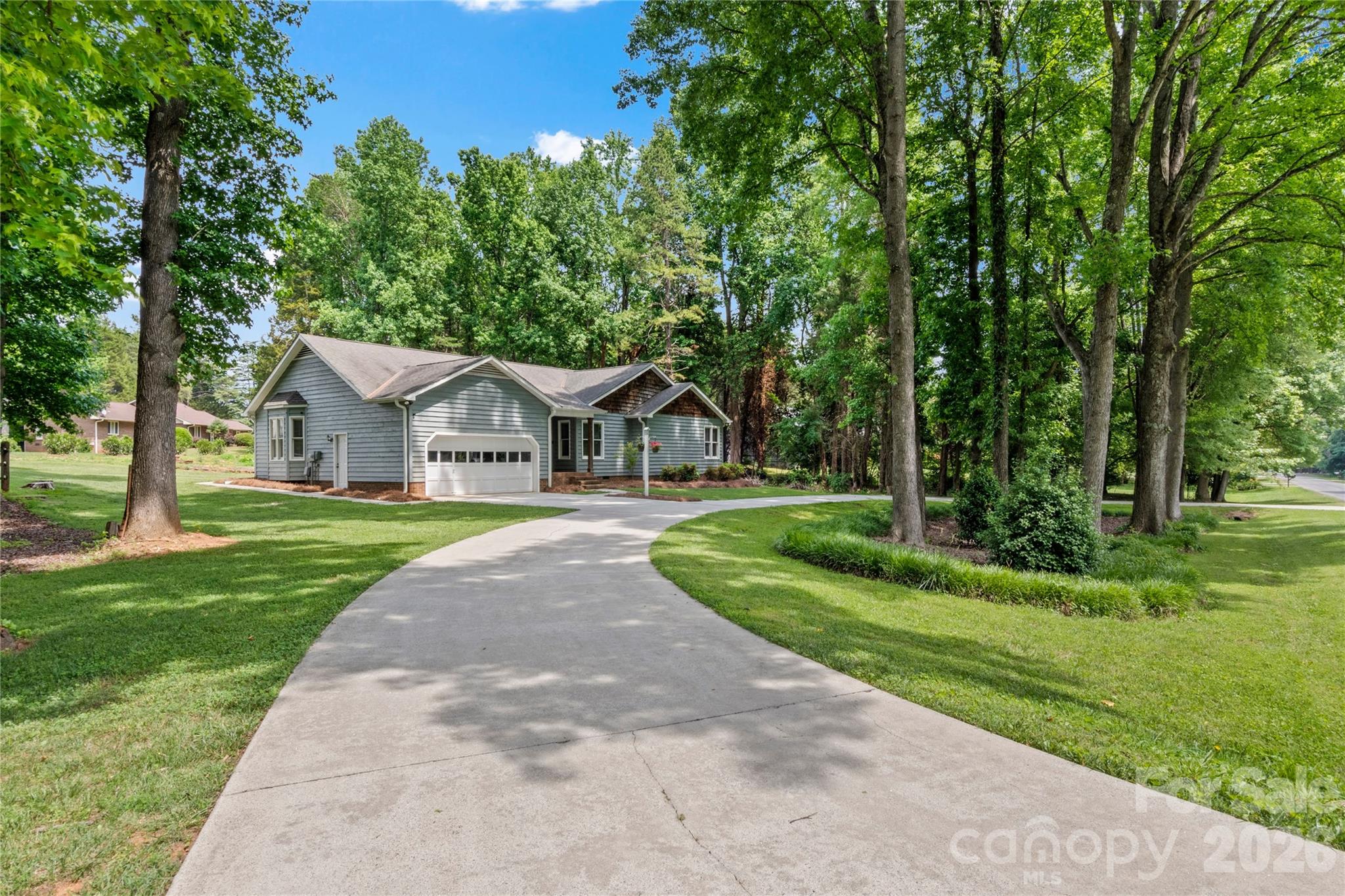 168 Whitehead Drive — Advance