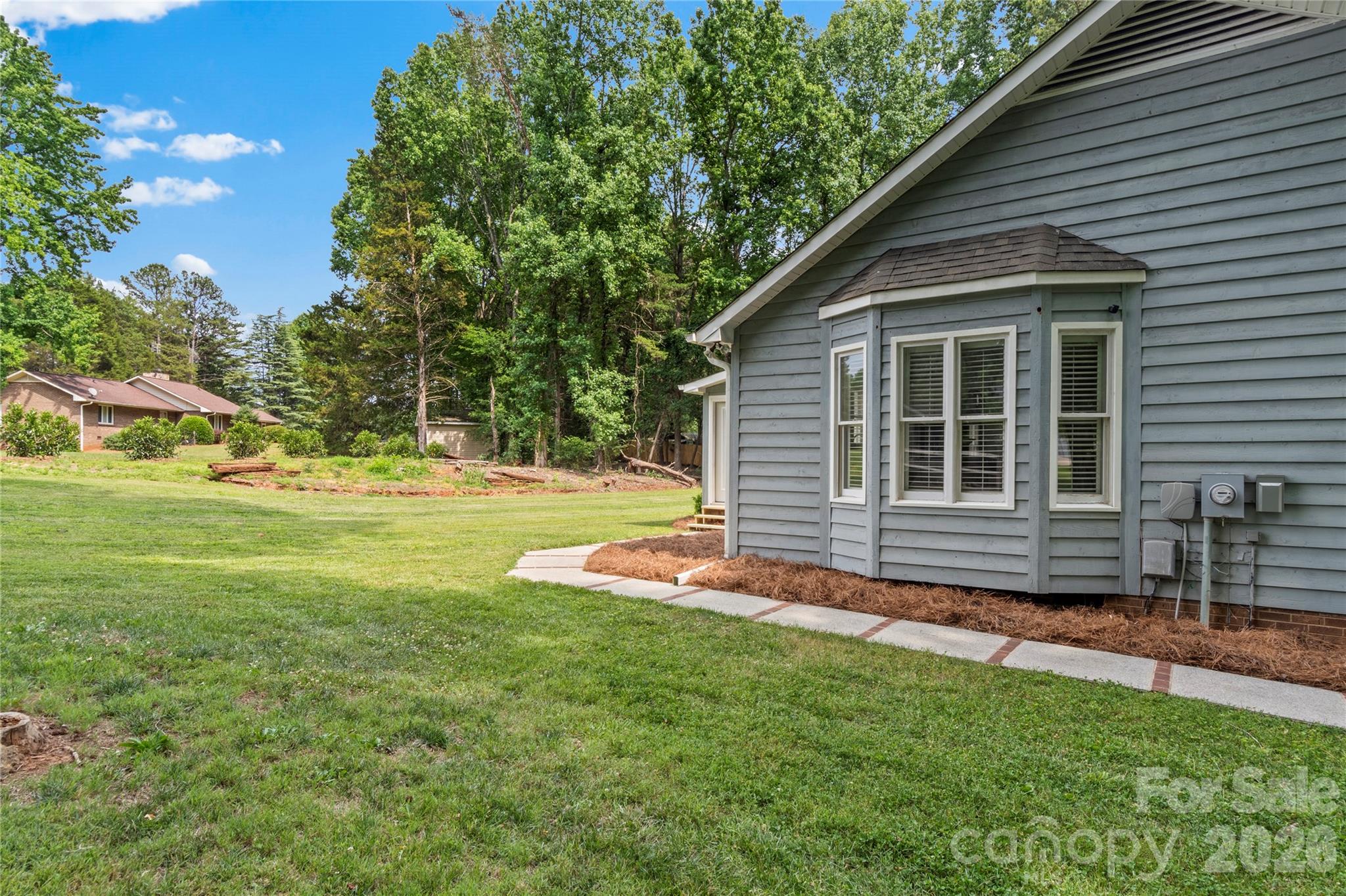 168 Whitehead Drive — Advance