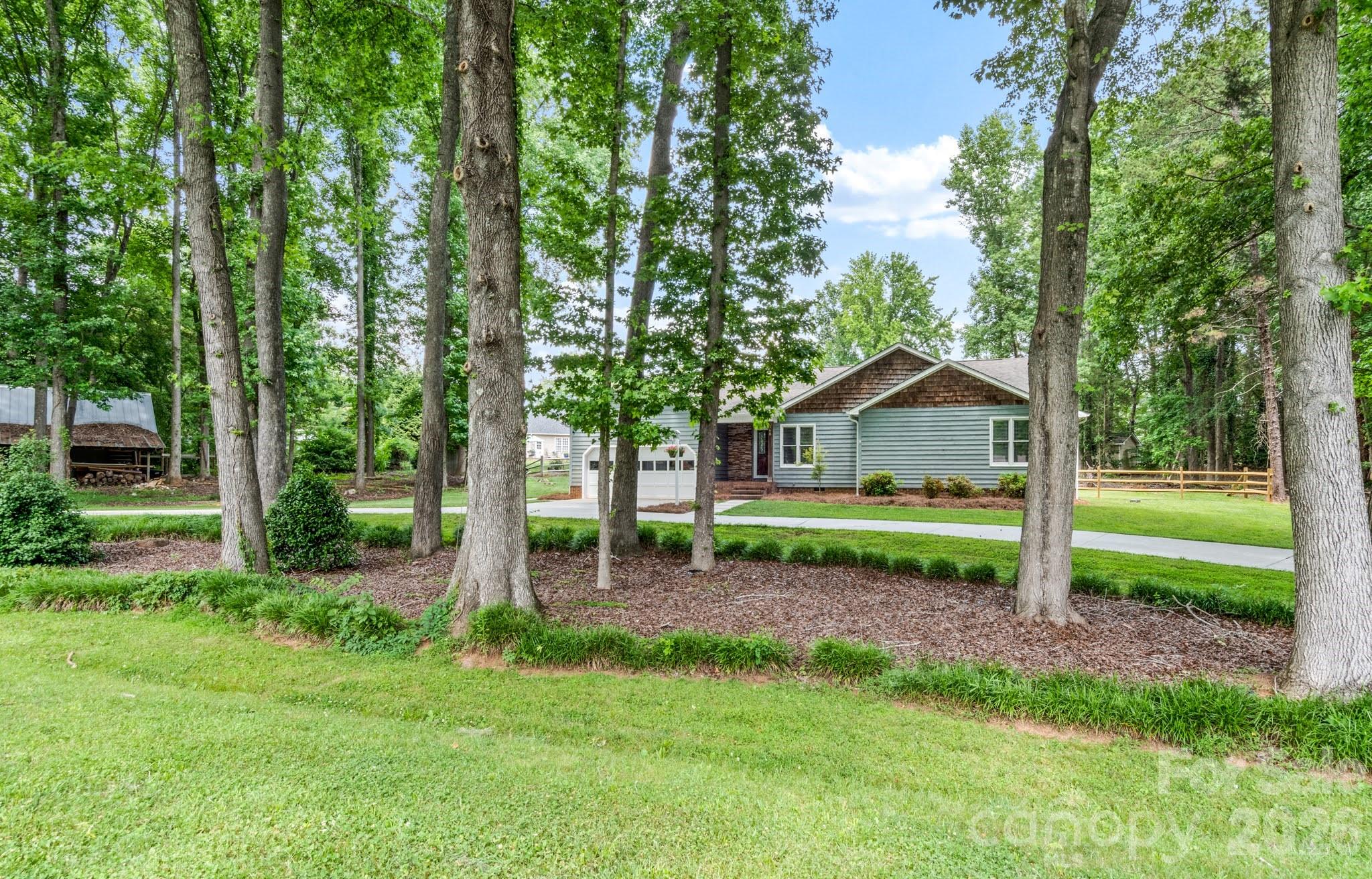 168 Whitehead Drive — Advance