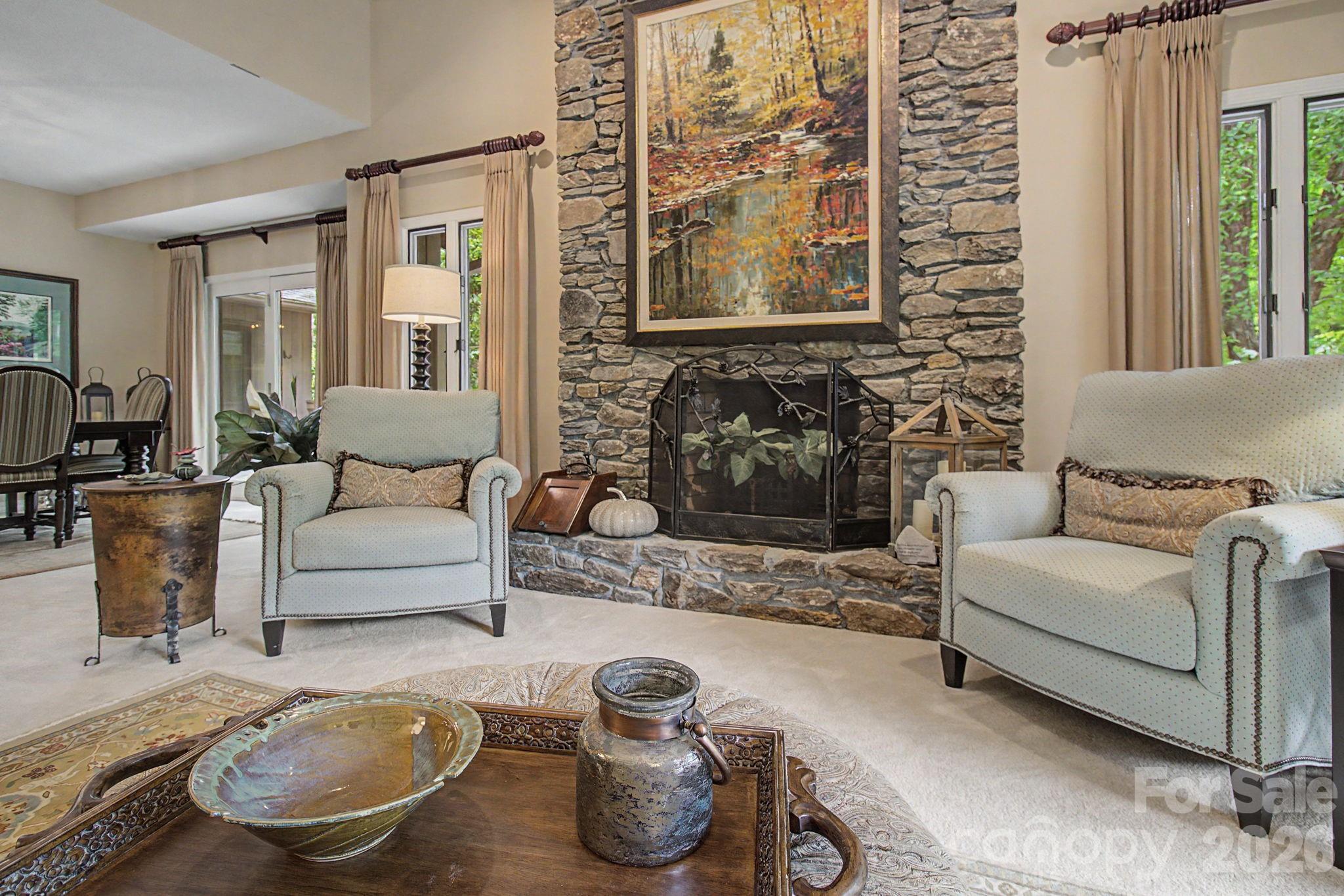 16 Clubside Drive — Asheville