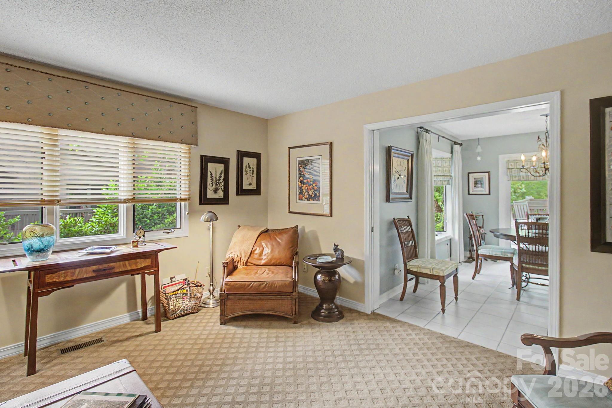 16 Clubside Drive — Asheville
