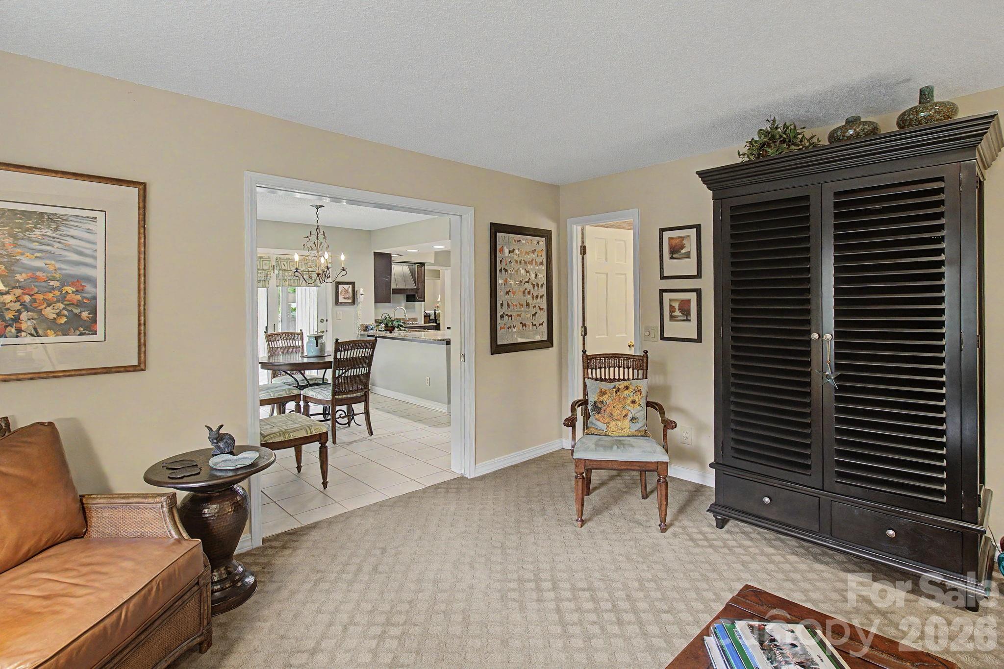 16 Clubside Drive — Asheville