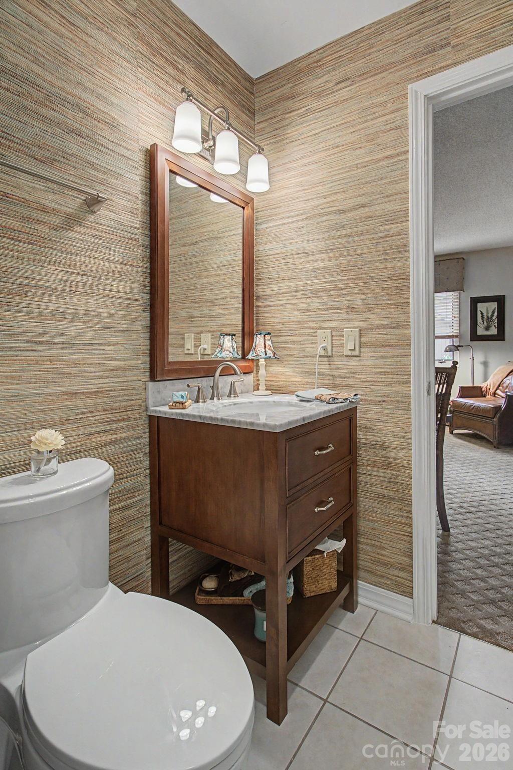 16 Clubside Drive — Asheville