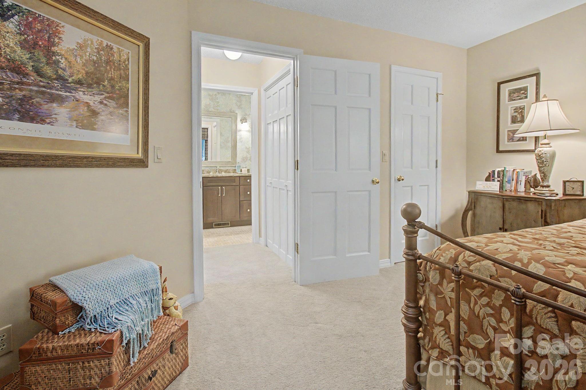 16 Clubside Drive — Asheville