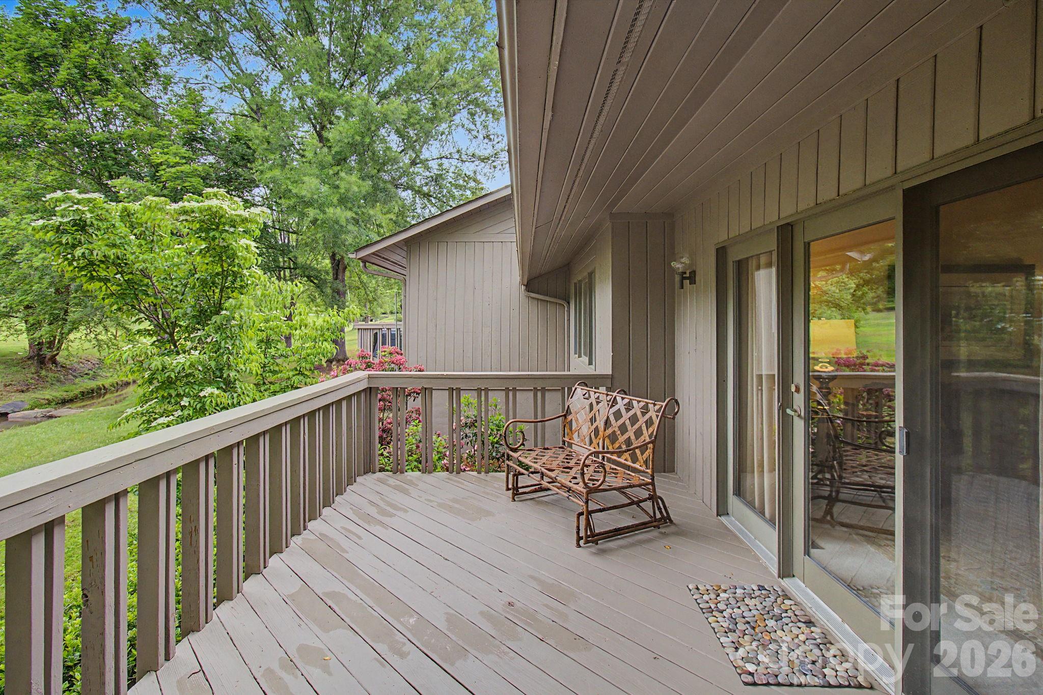 16 Clubside Drive — Asheville