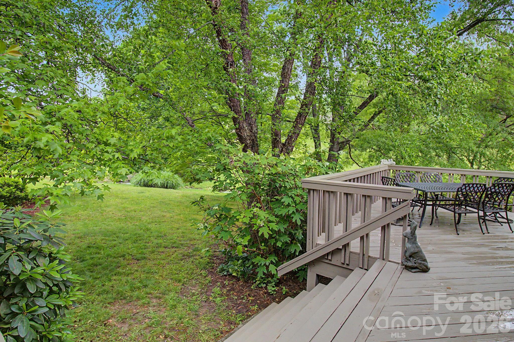 16 Clubside Drive — Asheville