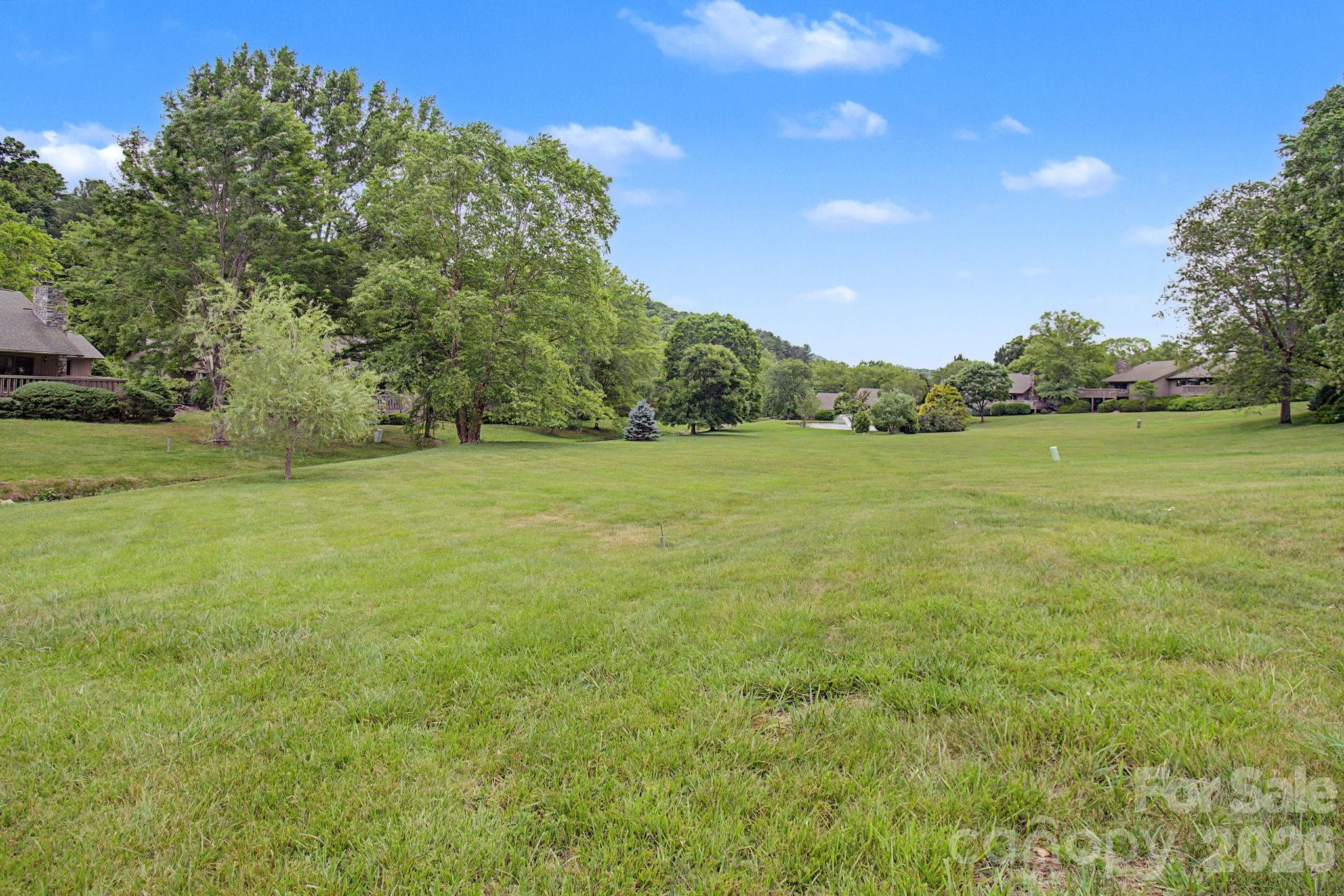 16 Clubside Drive — Asheville