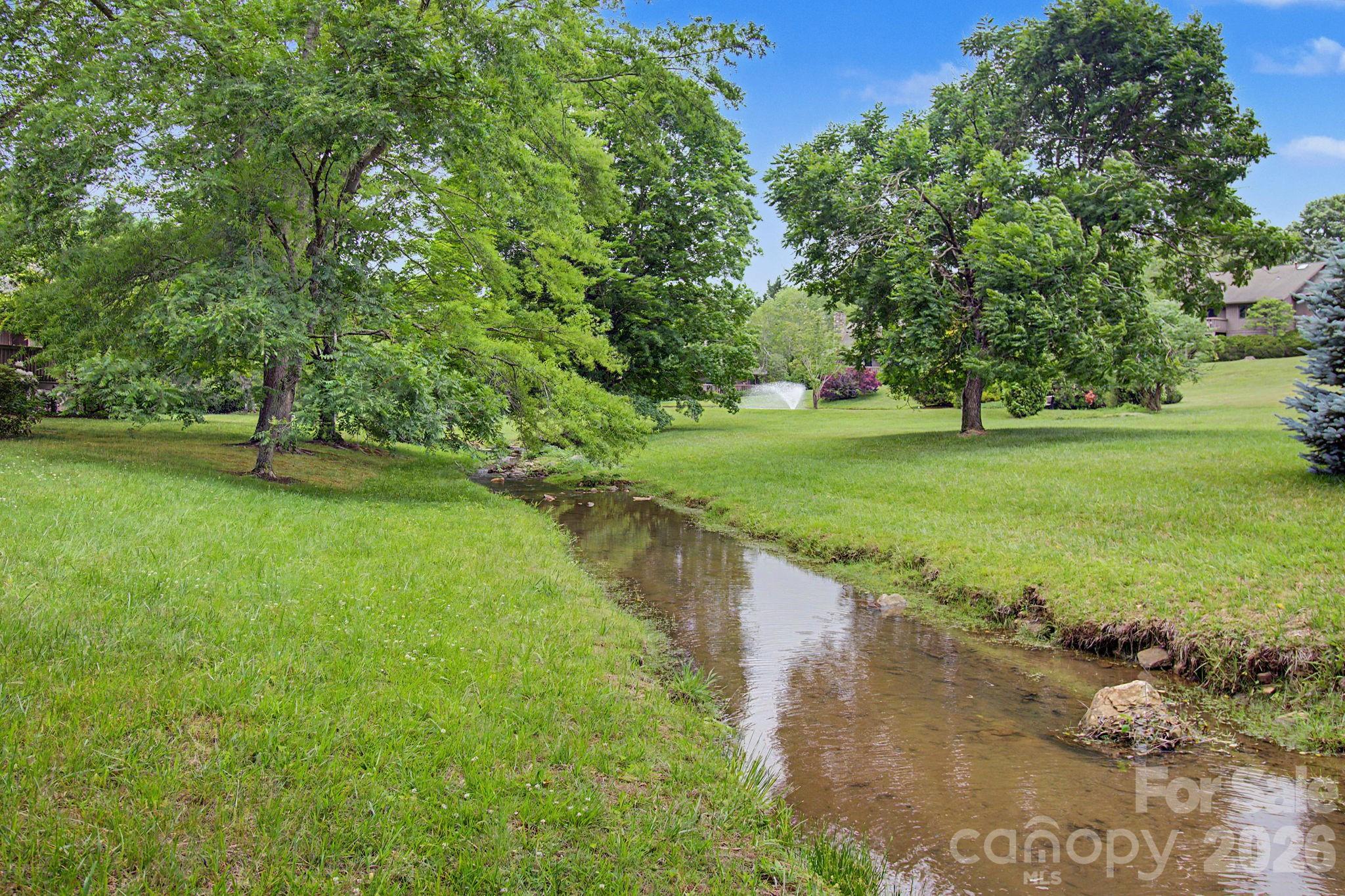 16 Clubside Drive — Asheville