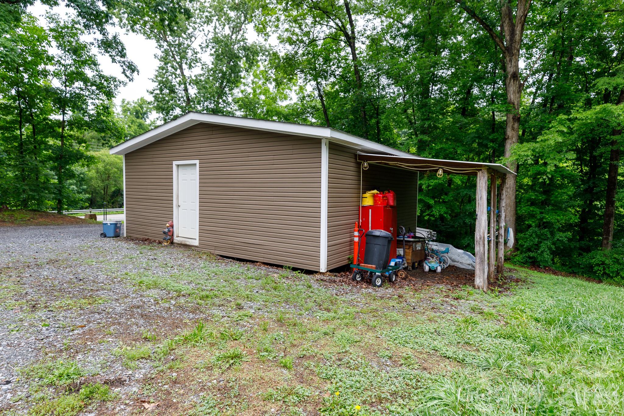 652 Sutton Spring Road — York