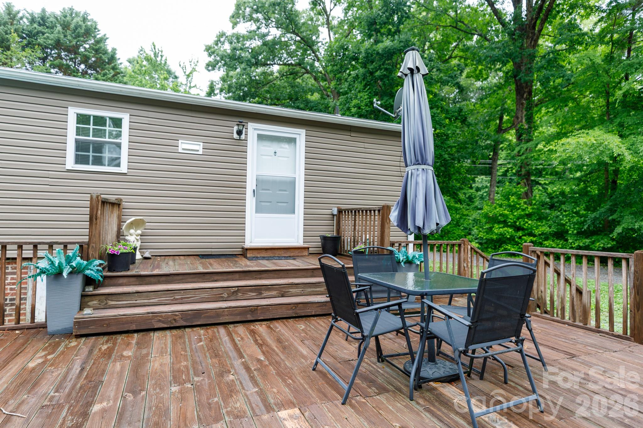 652 Sutton Spring Road — York