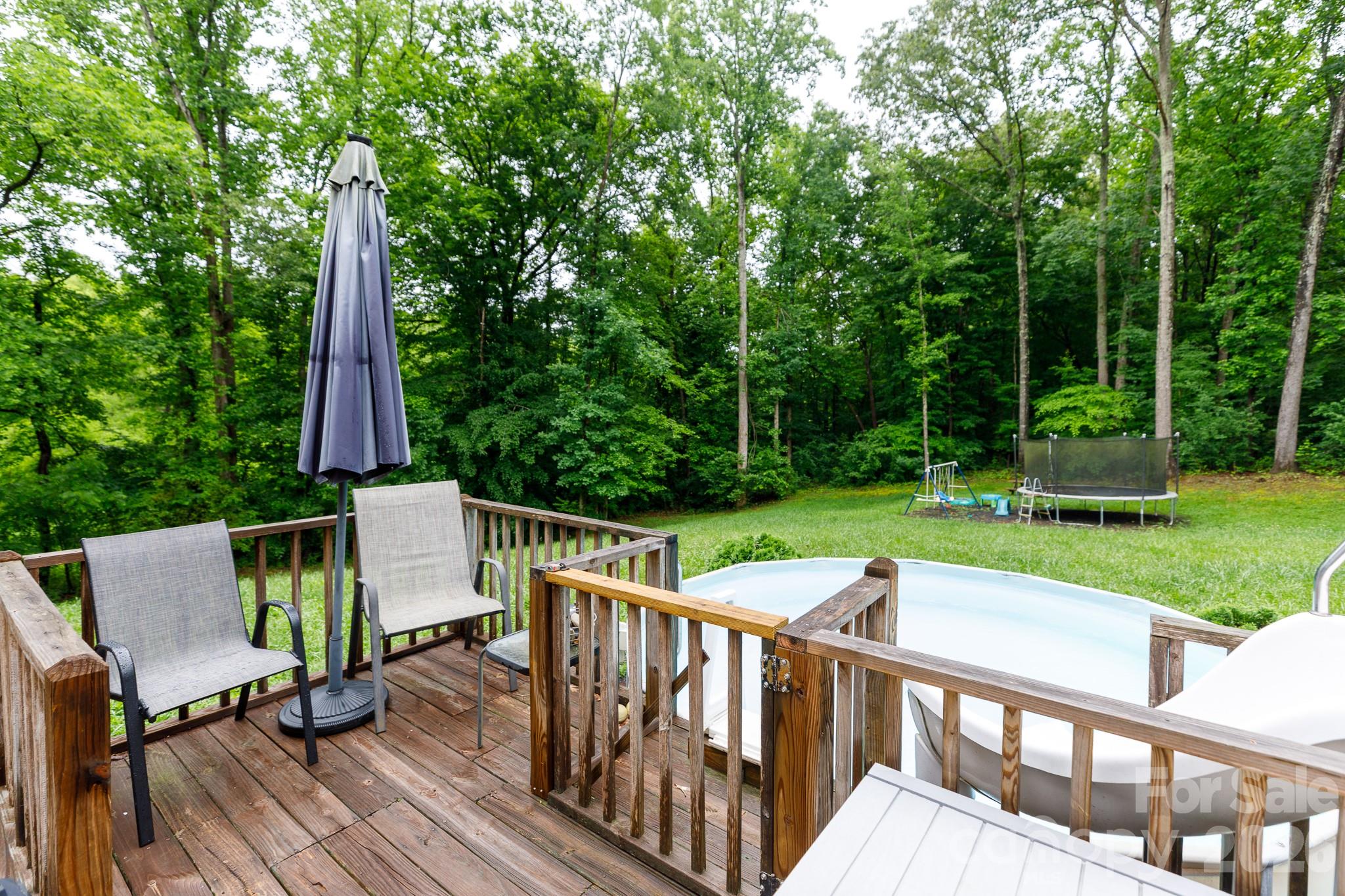 652 Sutton Spring Road — York