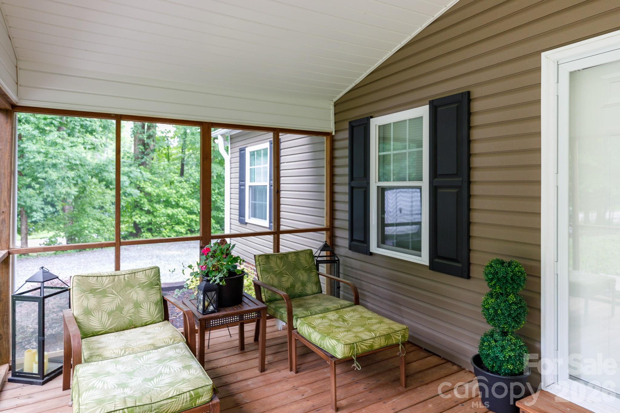 652 Sutton Spring Road — York