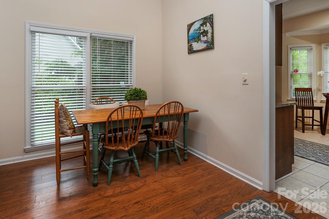 5935 Fitzwilliams Lane — Charlotte