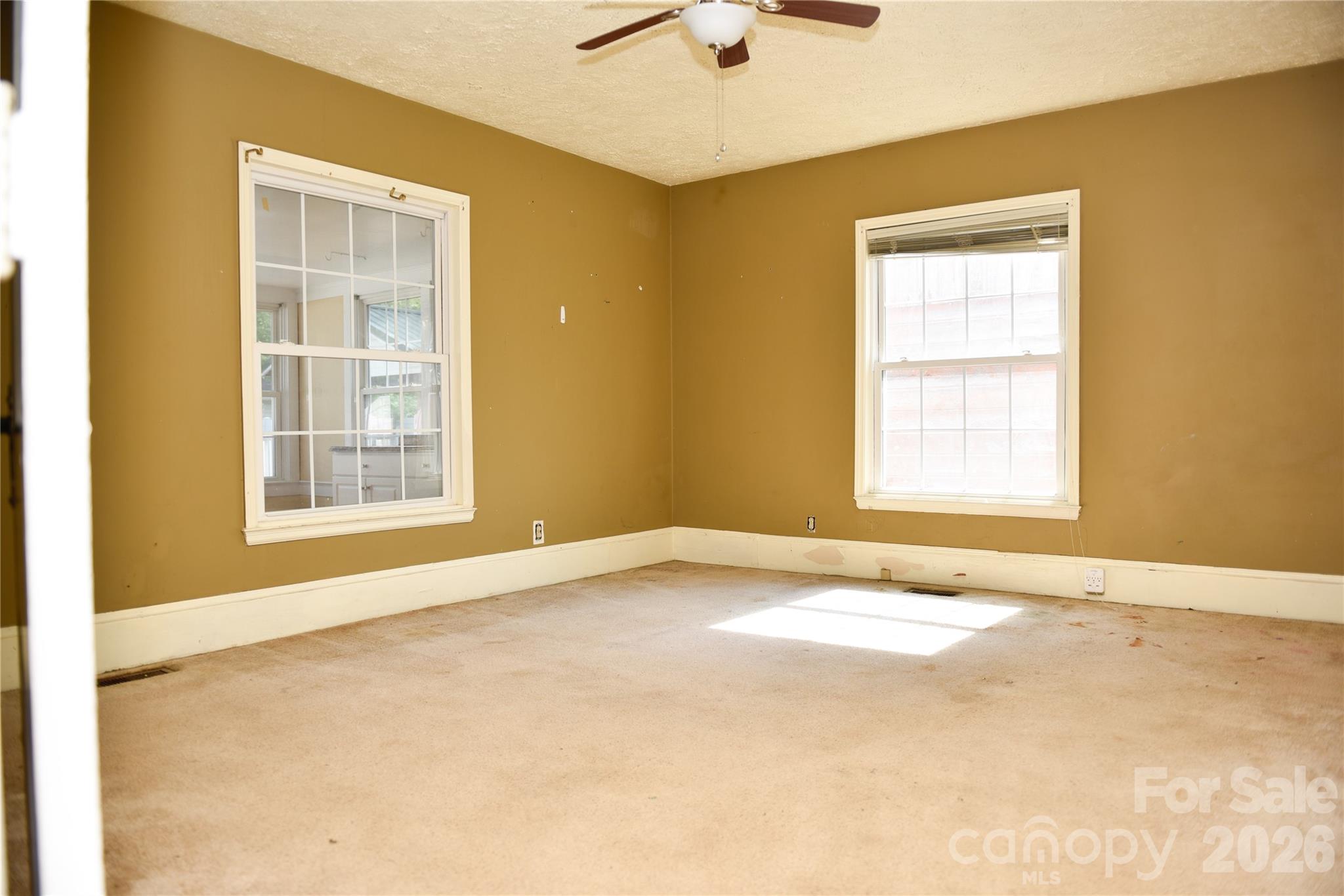 500 Godwin Avenue — Lumberton