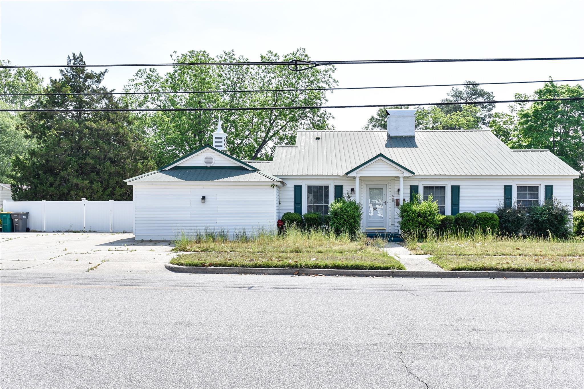500 Godwin Avenue — Lumberton