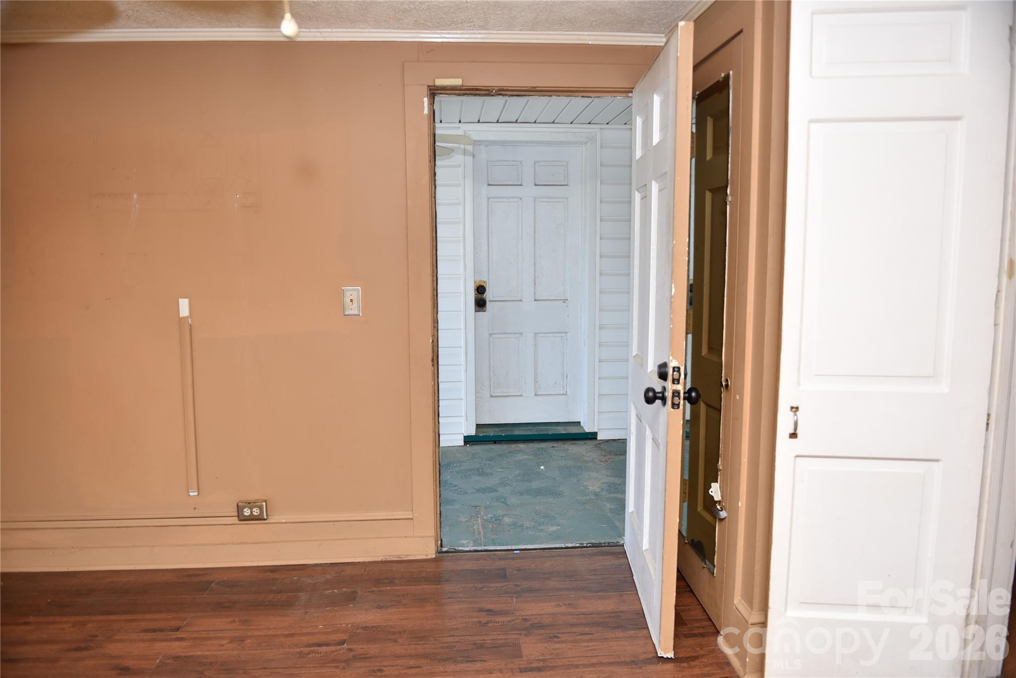 500 Godwin Avenue — Lumberton
