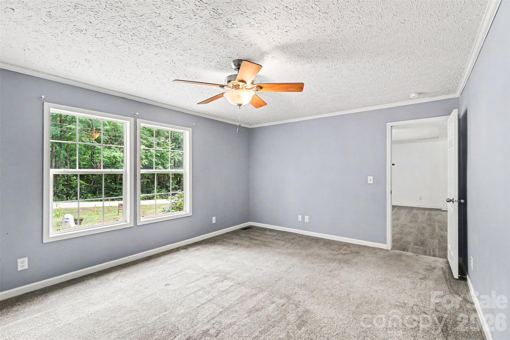 11913 Platon Avenue — Huntersville