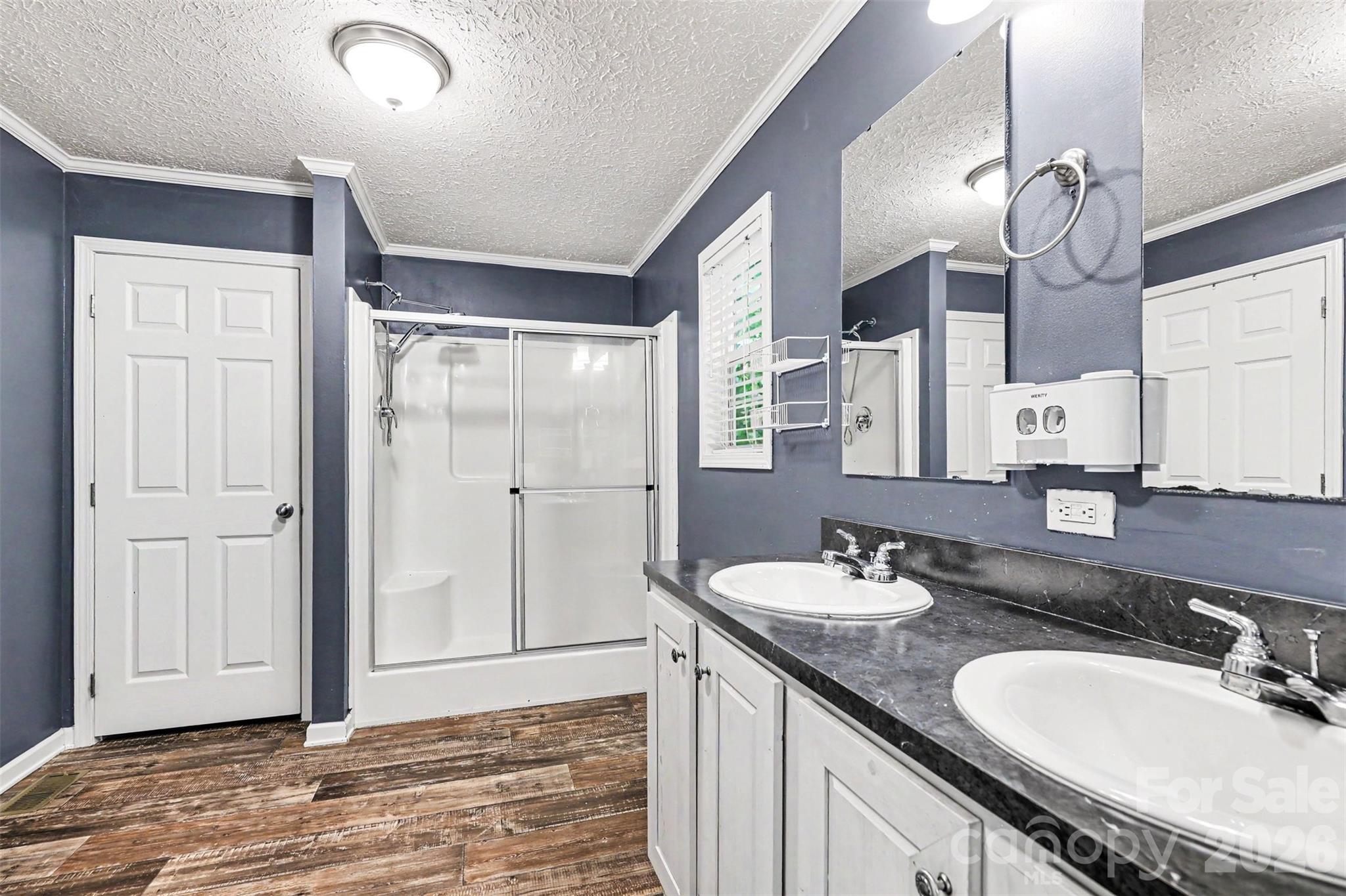 11913 Platon Avenue — Huntersville