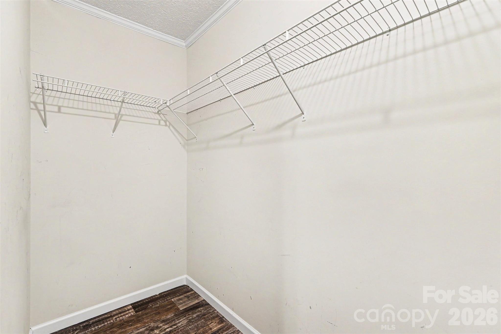 11913 Platon Avenue — Huntersville