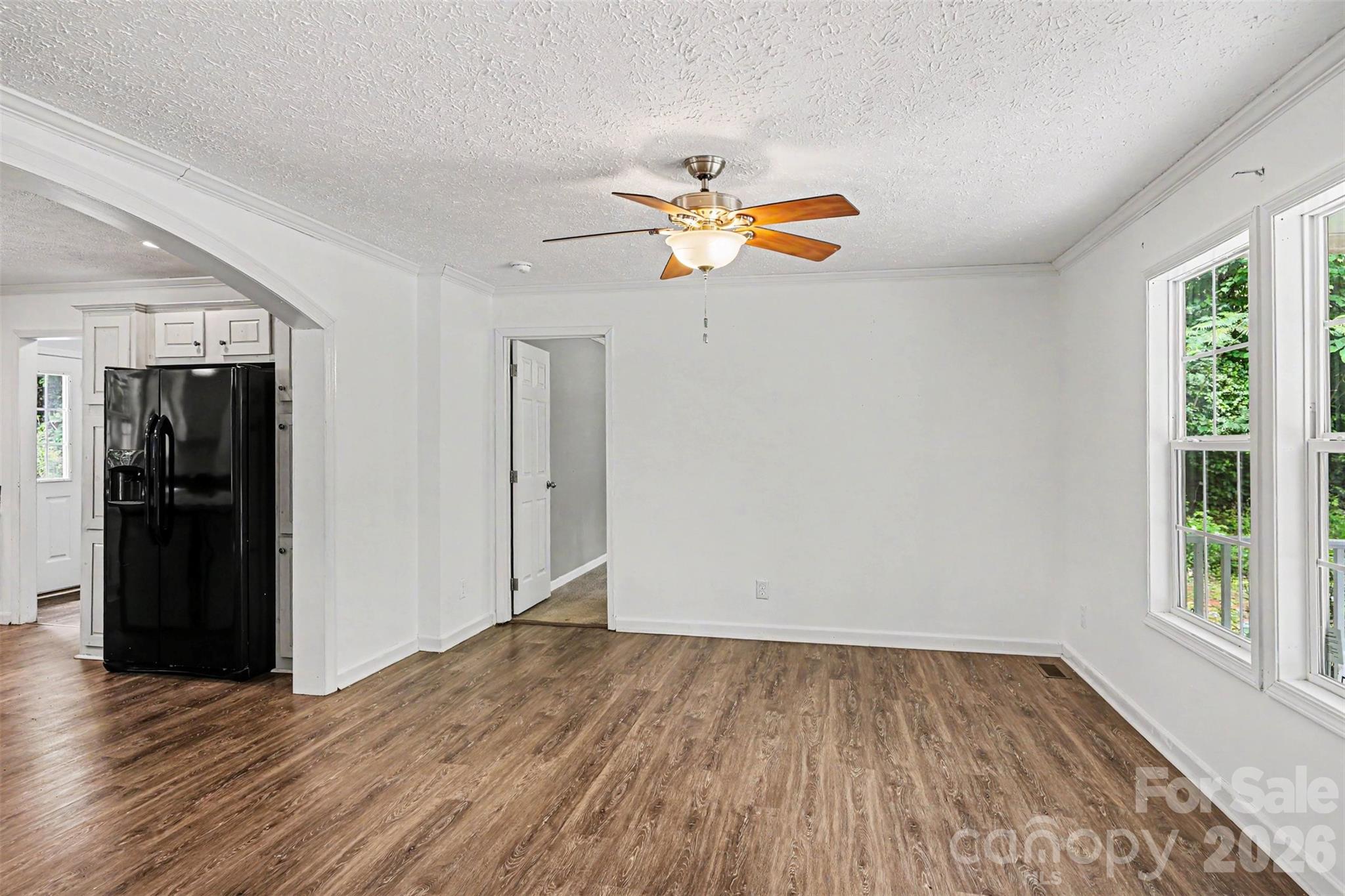 11913 Platon Avenue — Huntersville