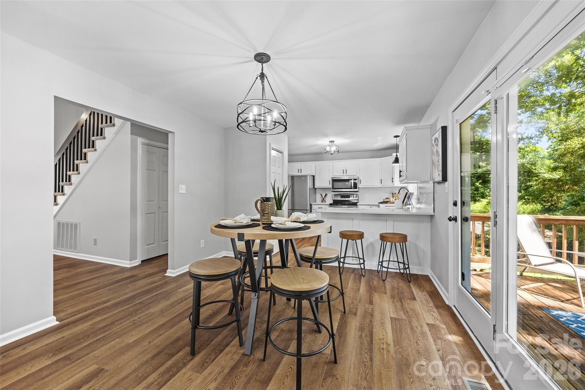 4160 Koala Circle — Tega Cay