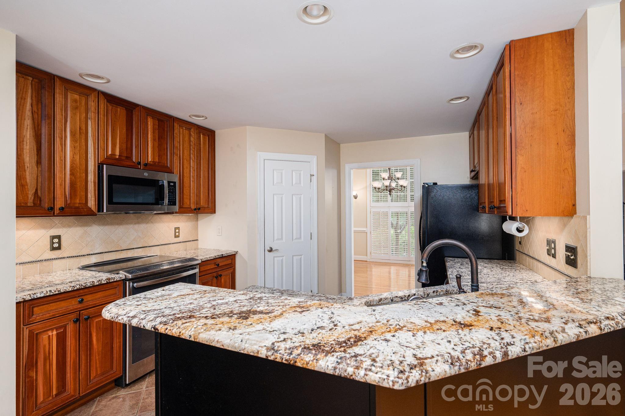 116 28th Avenue NW — Hickory