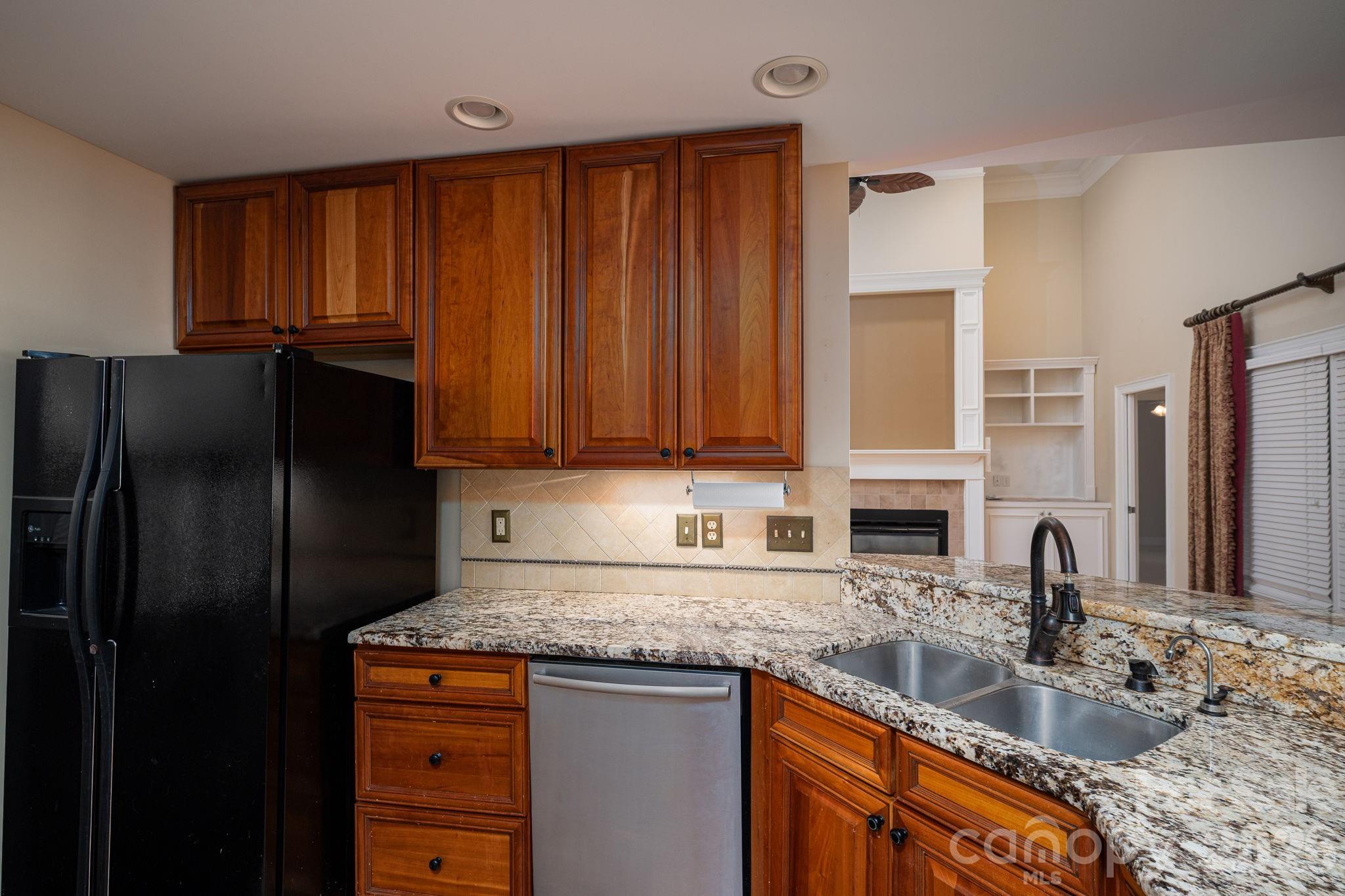 116 28th Avenue NW — Hickory