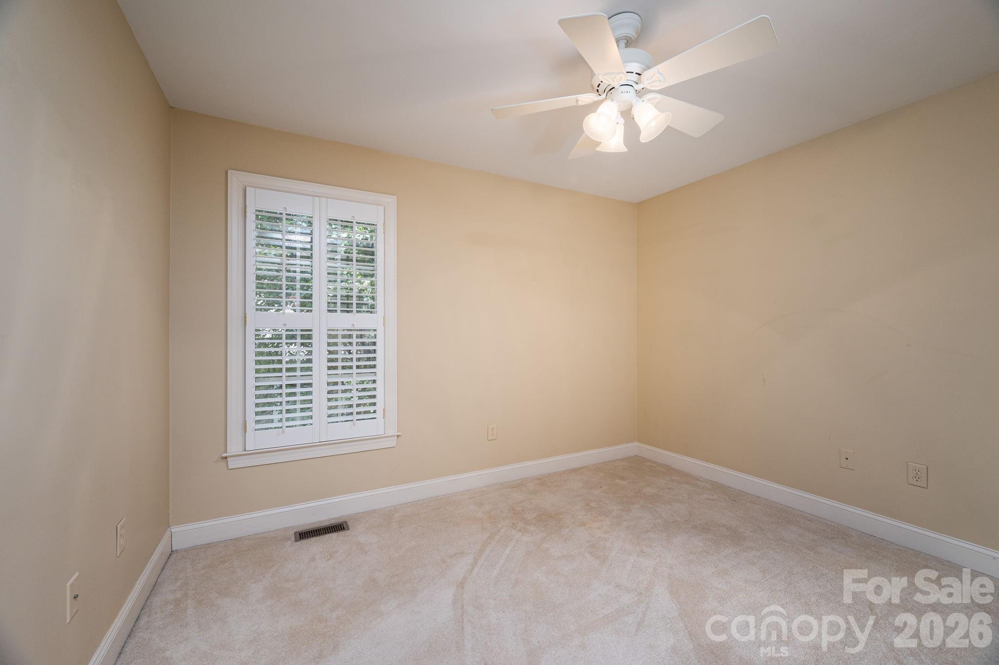 116 28th Avenue NW — Hickory